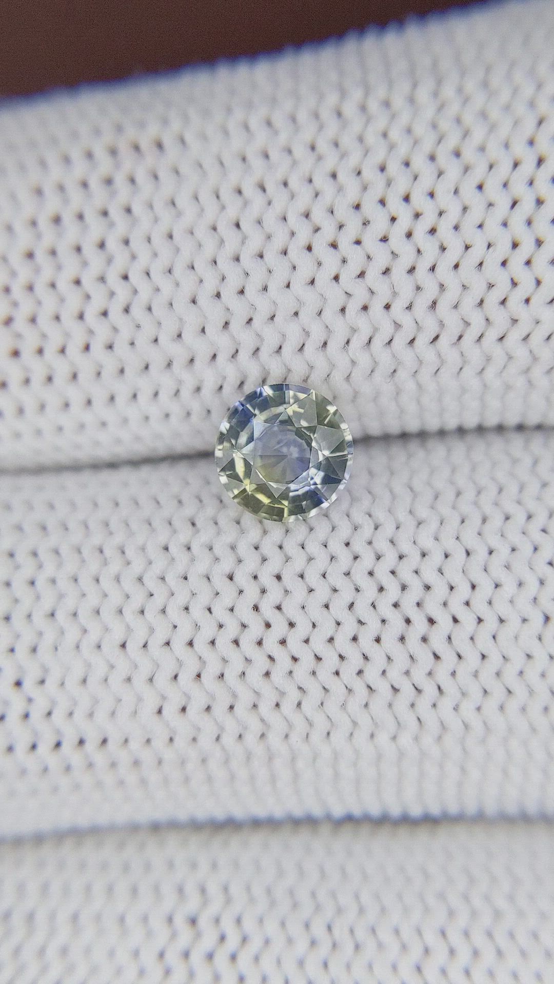 1.01 Ct. Bi Color / Parti Sapphire from Ceylon (Sri Lanka) Size Video