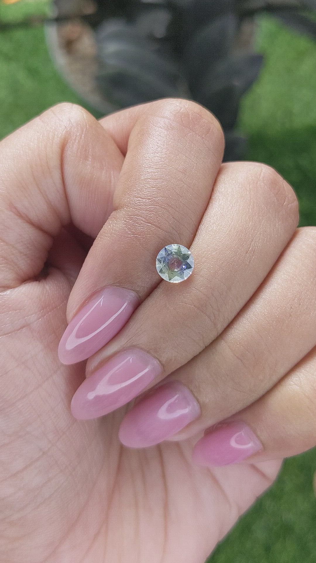 1.01 Ct. Bi Color / Parti Sapphire from Ceylon (Sri Lanka) Size Video