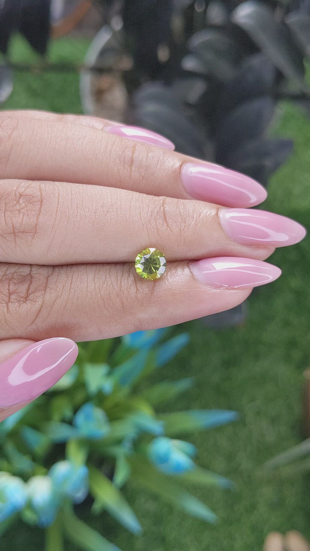1.05 Ct. Greenish Yellow Sapphire from Australia Size Video