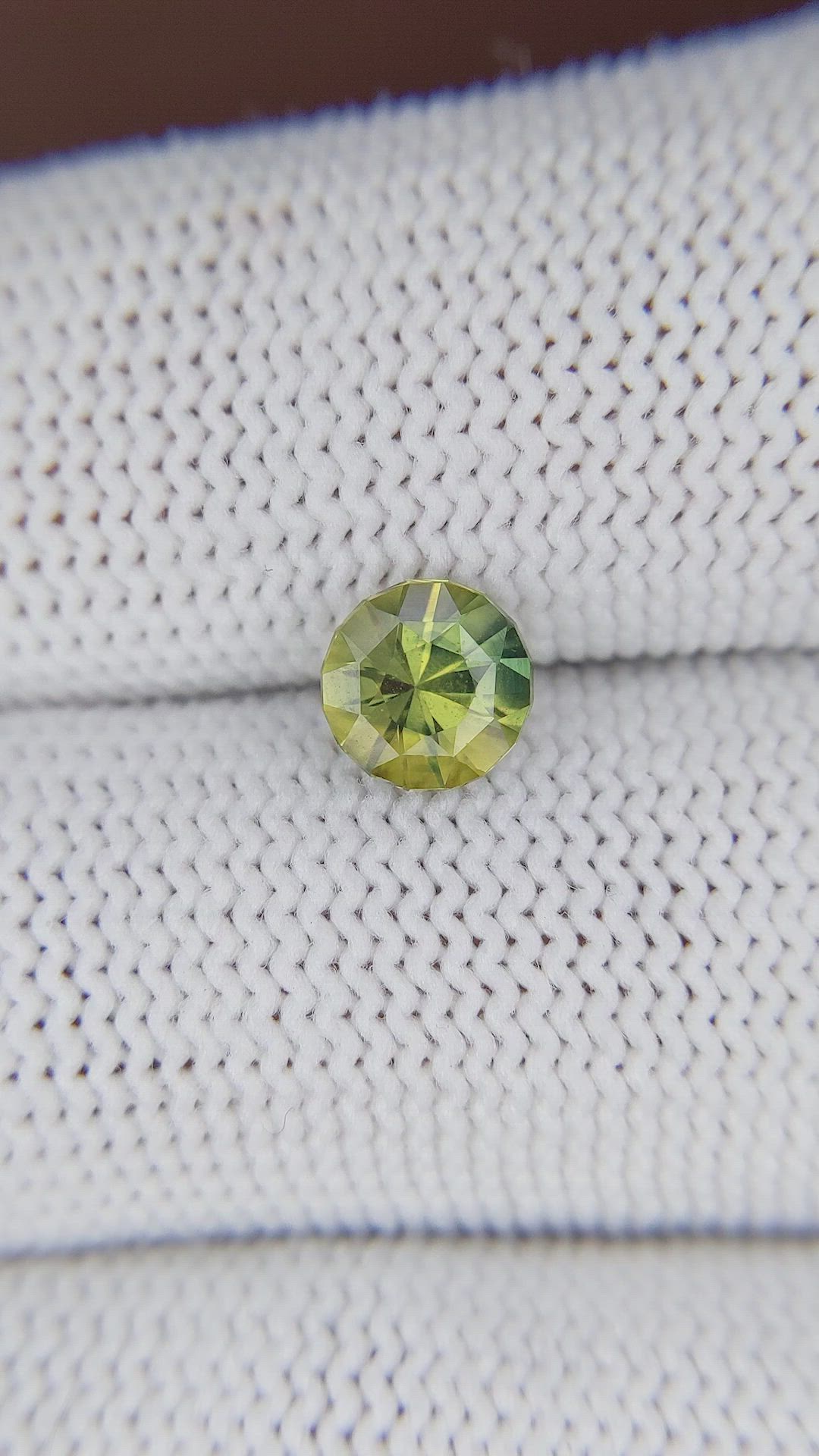 1.25 Ct. Bi Color / Parti Sapphire from Australia Size Video