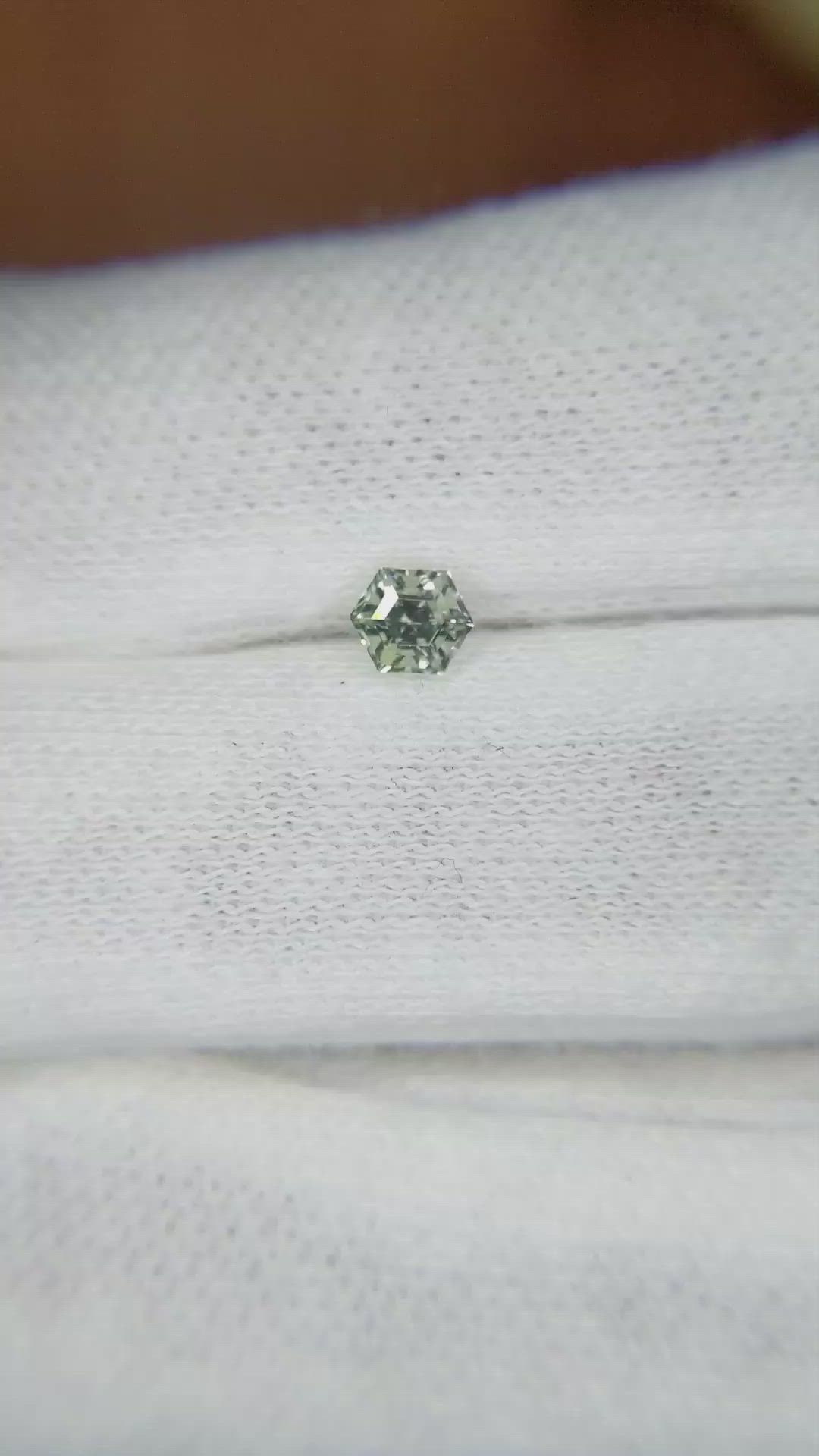 0.39 Ct. Green Sapphire from Ceylon (Sri Lanka) Size Video