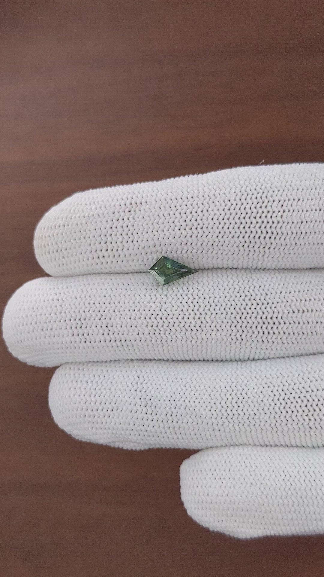1.01 Ct. Bluish Green Sapphire from Australia Size Video