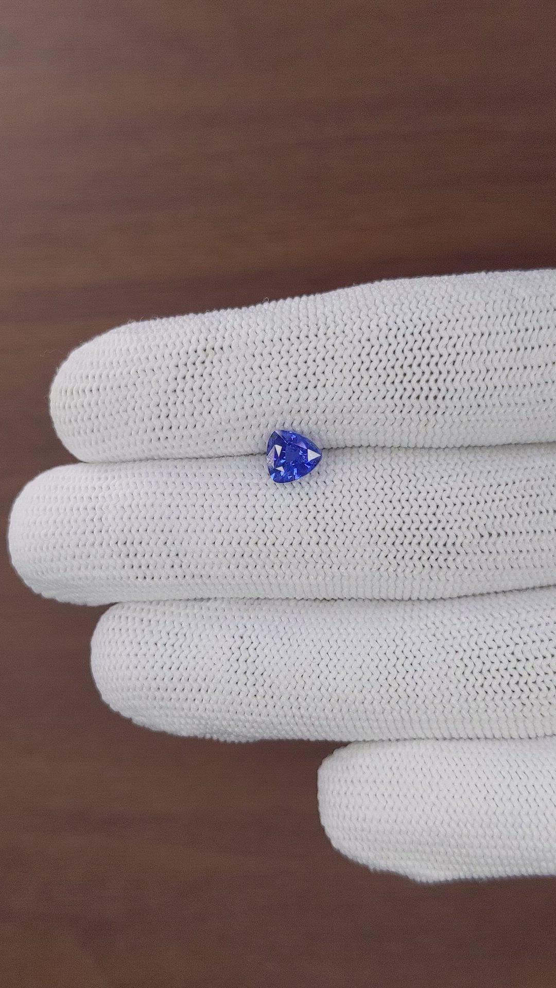 1.15 Ct. Blue Sapphire from Ceylon (Sri Lanka) Size Video