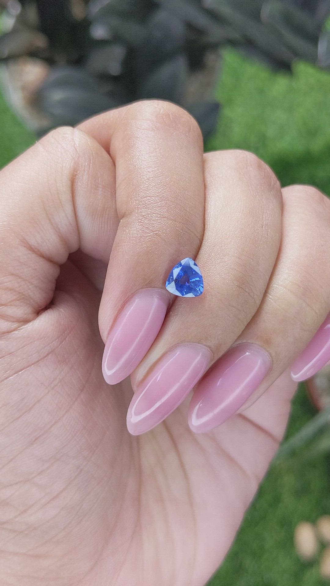 1.15 Ct. Blue Sapphire from Ceylon (Sri Lanka) Size Video