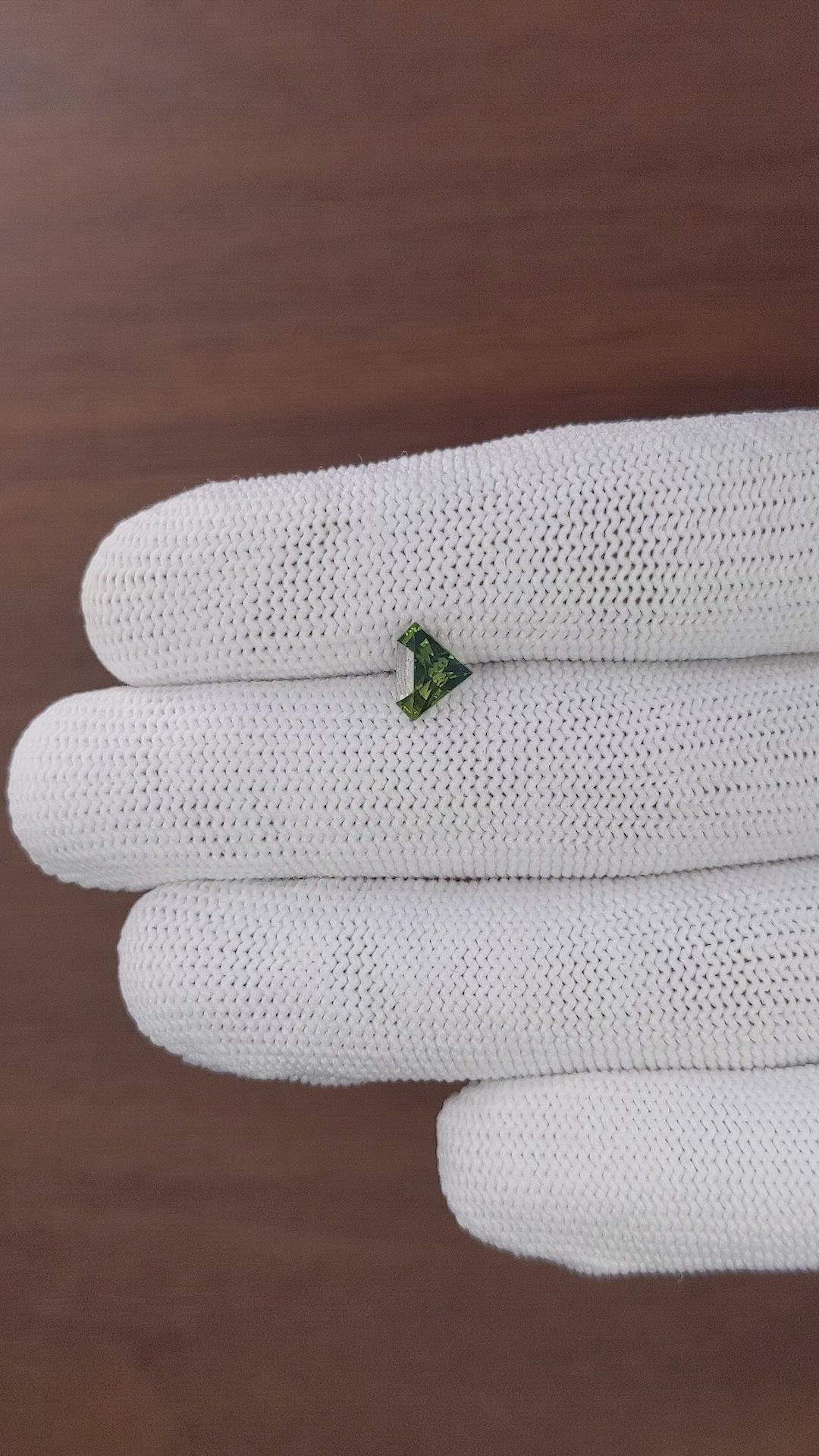 1.07 Ct. Yellowish Green Sapphire from Australia Size Video
