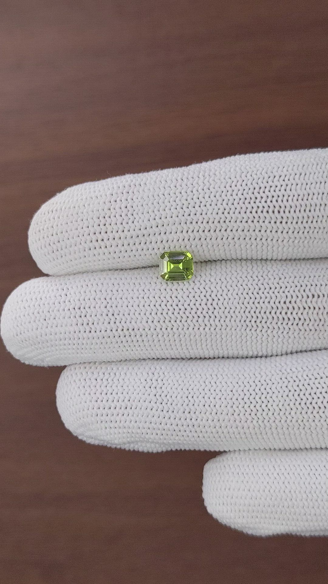0.98 Ct. Yellowish Green Sapphire from Australia Size Video