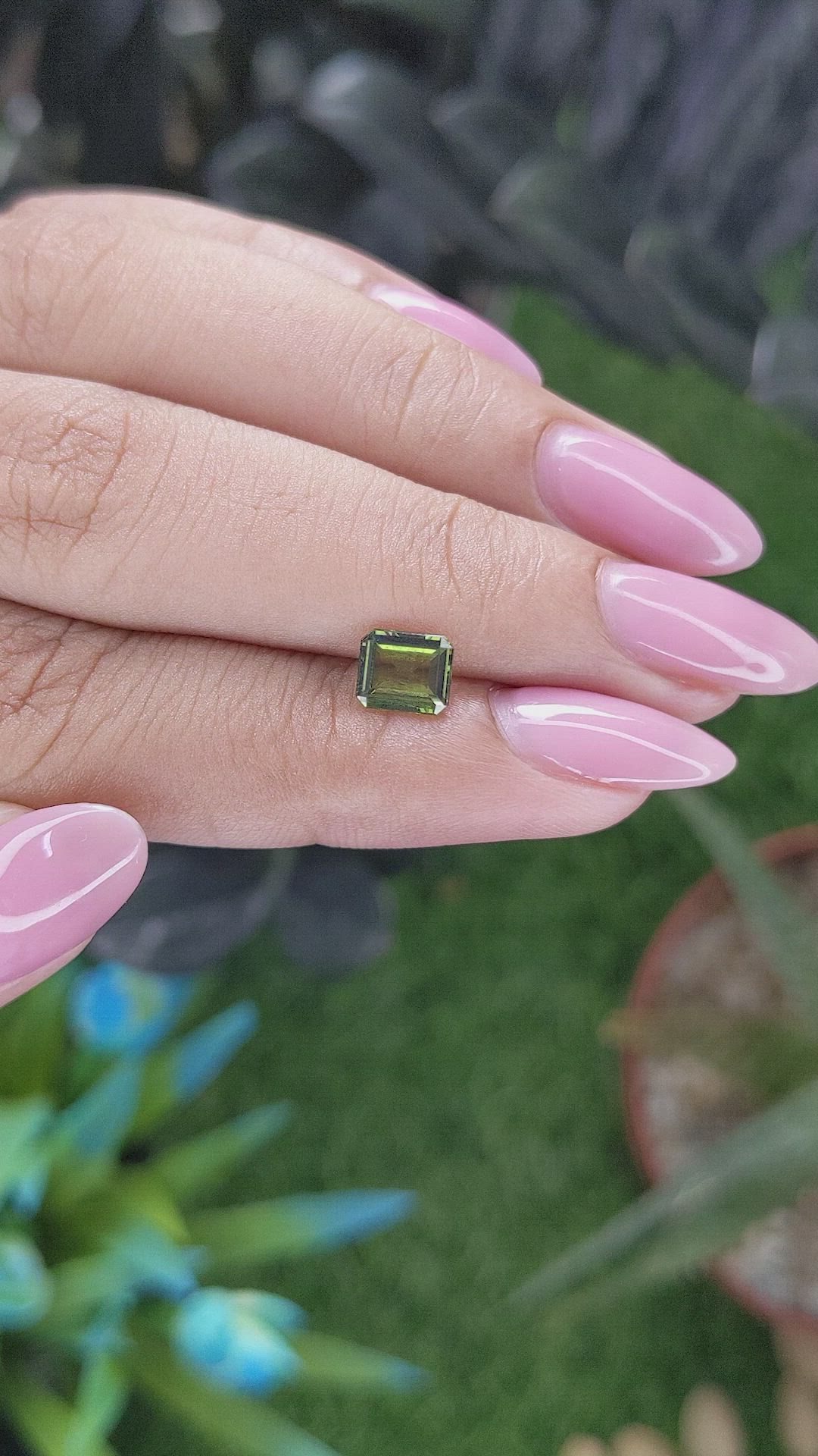 1.07 Ct. Yellowish Green Sapphire from Australia Size Video