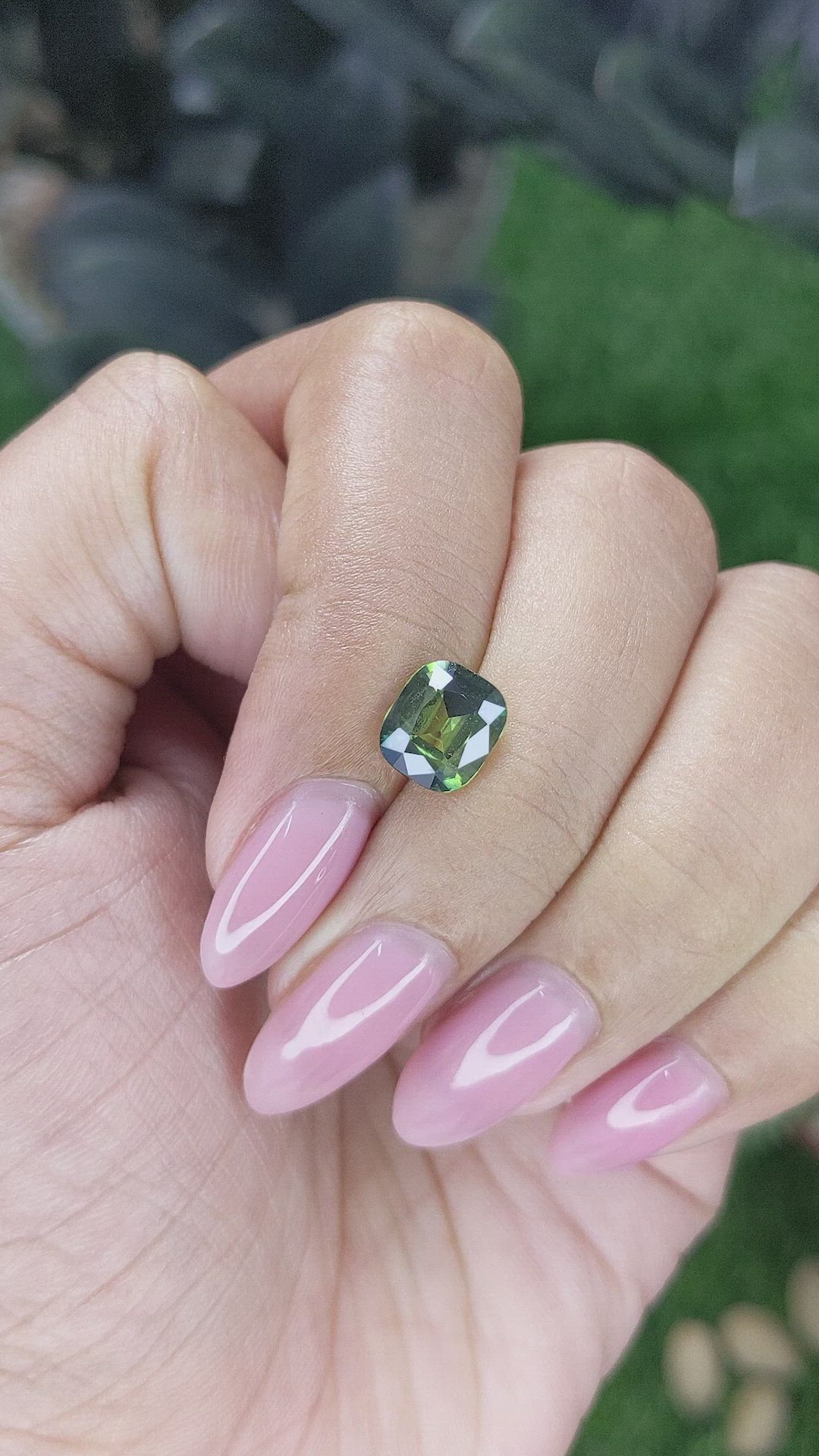 2.20 Ct. Bi Color / Parti Sapphire from Australia Size Video