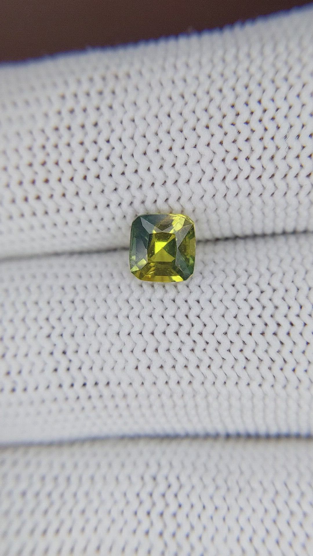1.11 Ct. Bi Color / Parti Sapphire from Australia Size Video