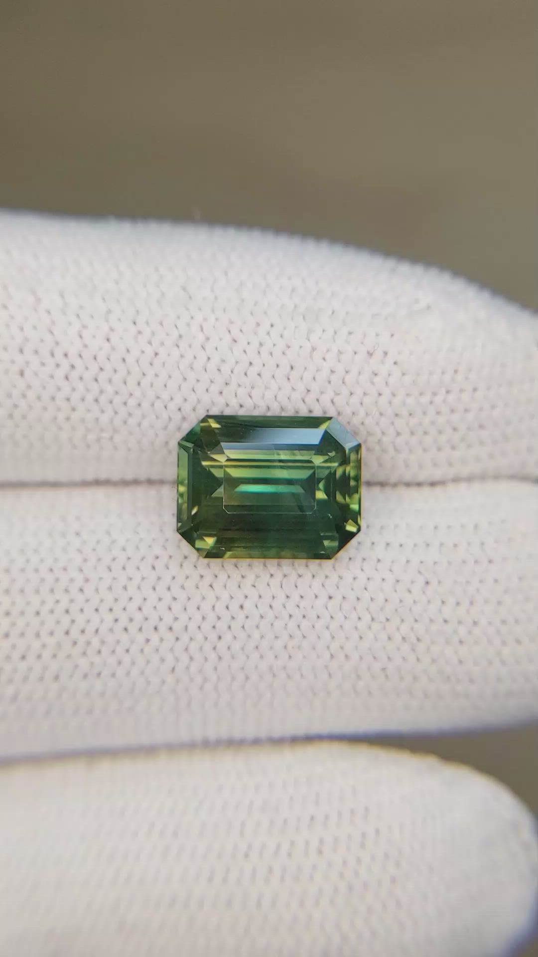 4.51 Ct. Bi Color Sapphire from Madagascar Size Video