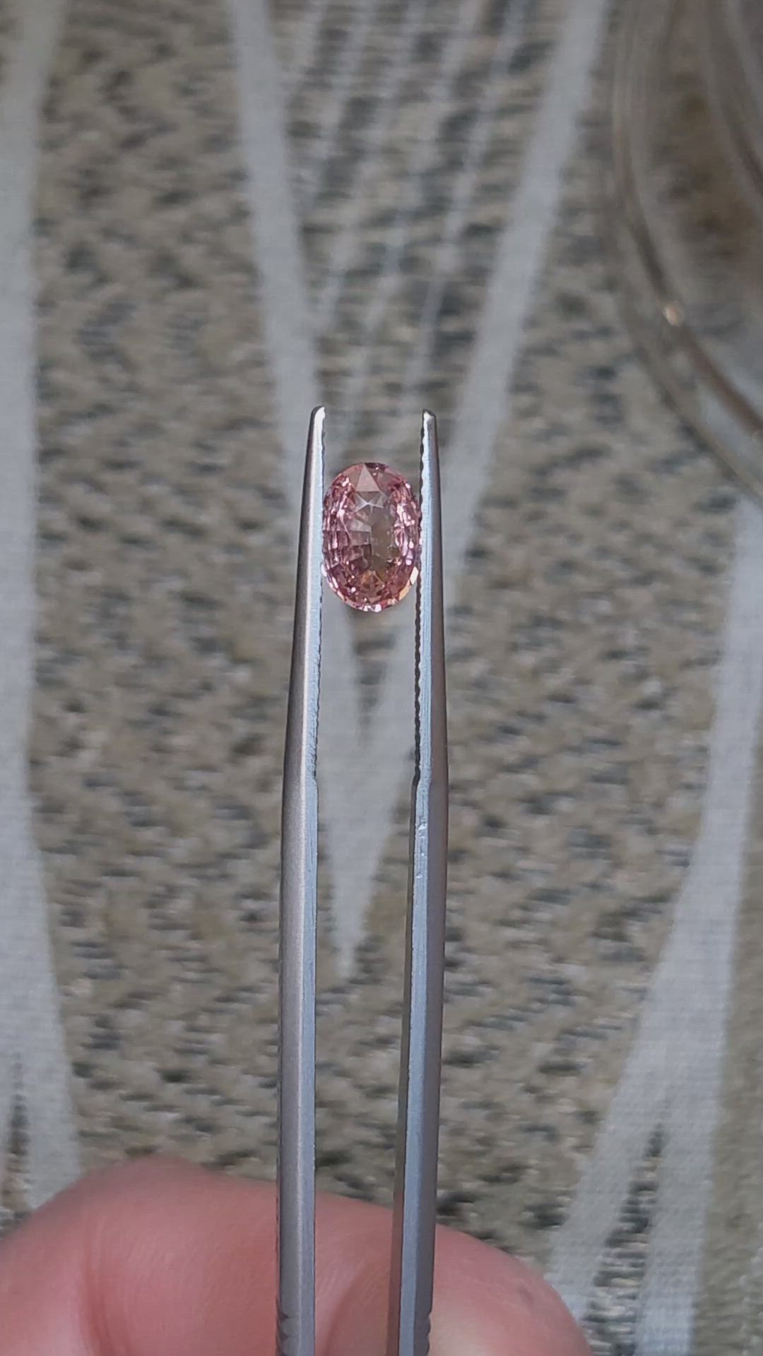 1.04 Ct. Padparadscha Sapphire from Ceylon (Sri Lanka) Size Video