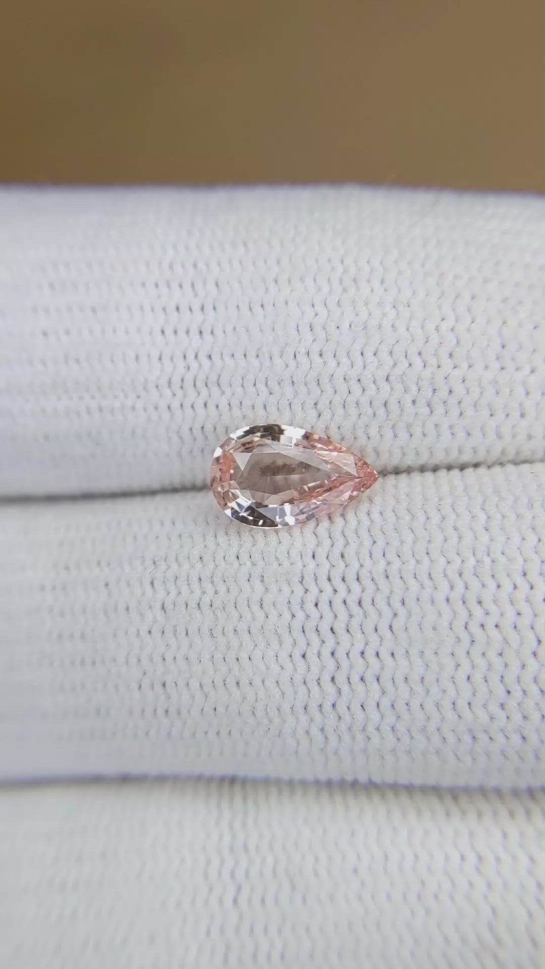 1.08 Ct. Padparadscha Sapphire from Ceylon (Sri Lanka) Size Video
