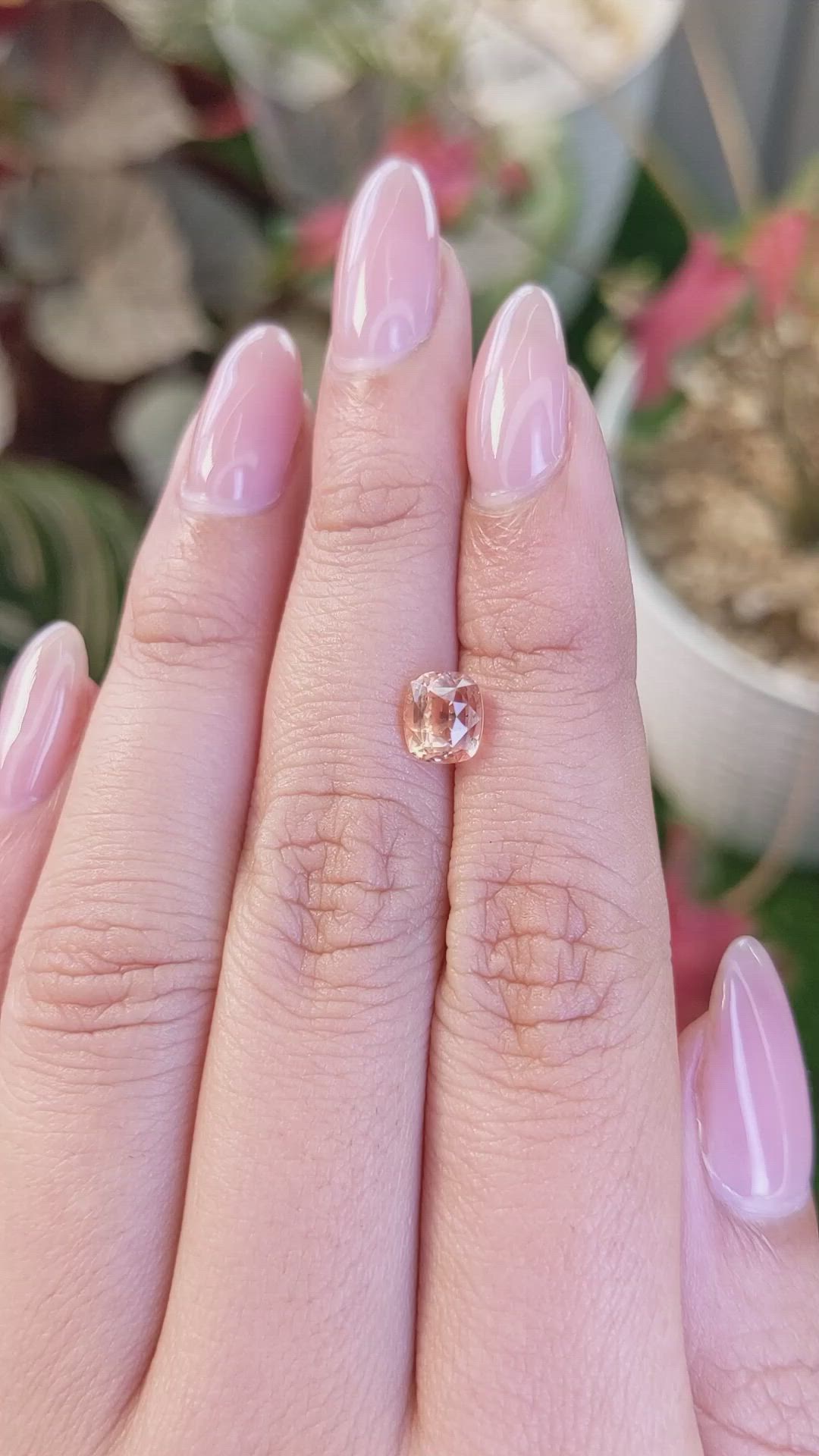 1.67 Ct. Padparadscha Sapphire from Ceylon (Sri Lanka) Size Video