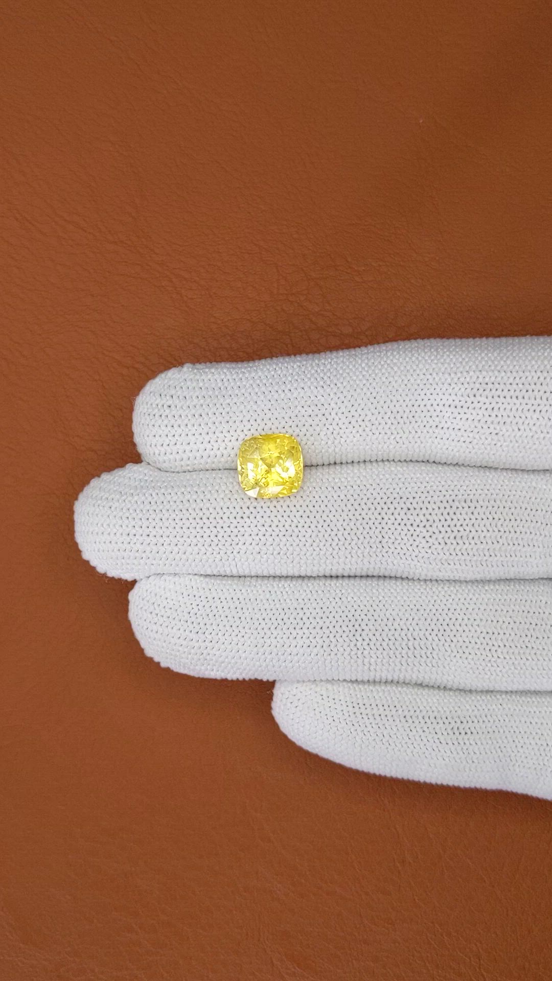 5.08 Ct. Yellow Sapphire from Ceylon (Sri Lanka) Size Video