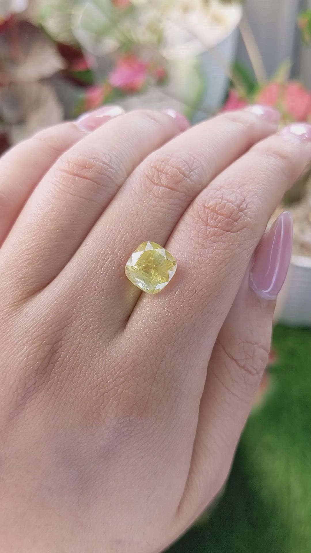 5.08 Ct. Yellow Sapphire from Ceylon (Sri Lanka) Size Video
