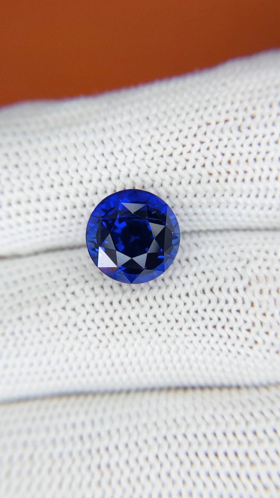 6.40 Ct. Blue Sapphire from Ceylon (Sri Lanka) Size Video
