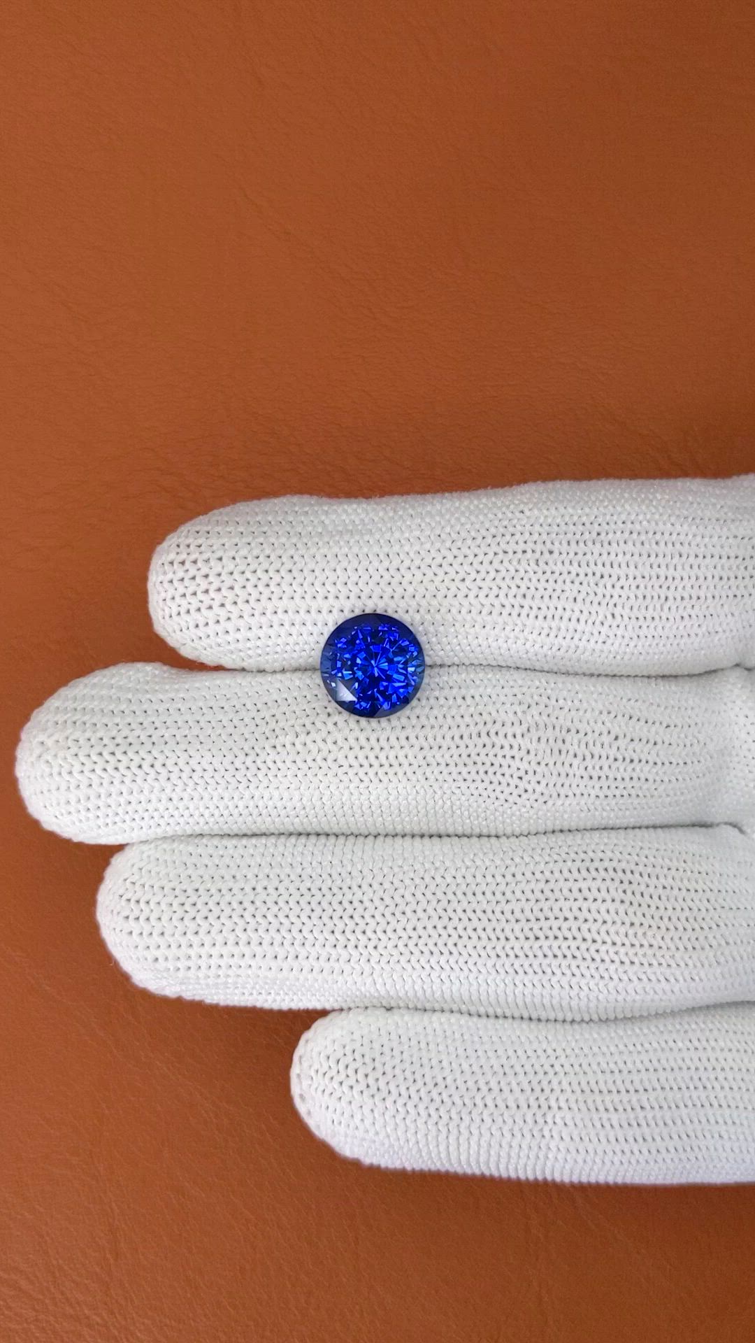 6.40 Ct. Blue Sapphire from Ceylon (Sri Lanka) Size Video