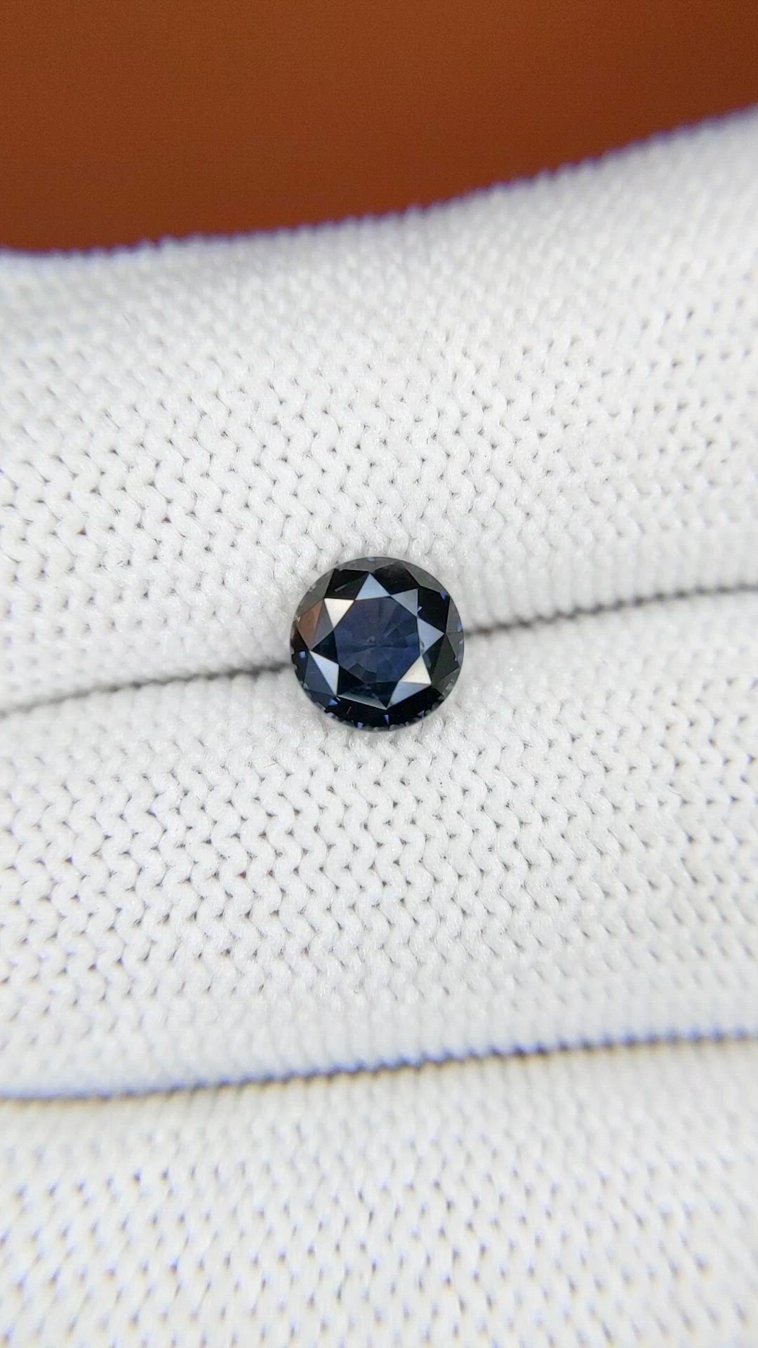 1.43 Ct. Blue Sapphire from Ceylon (Sri Lanka) Size Video