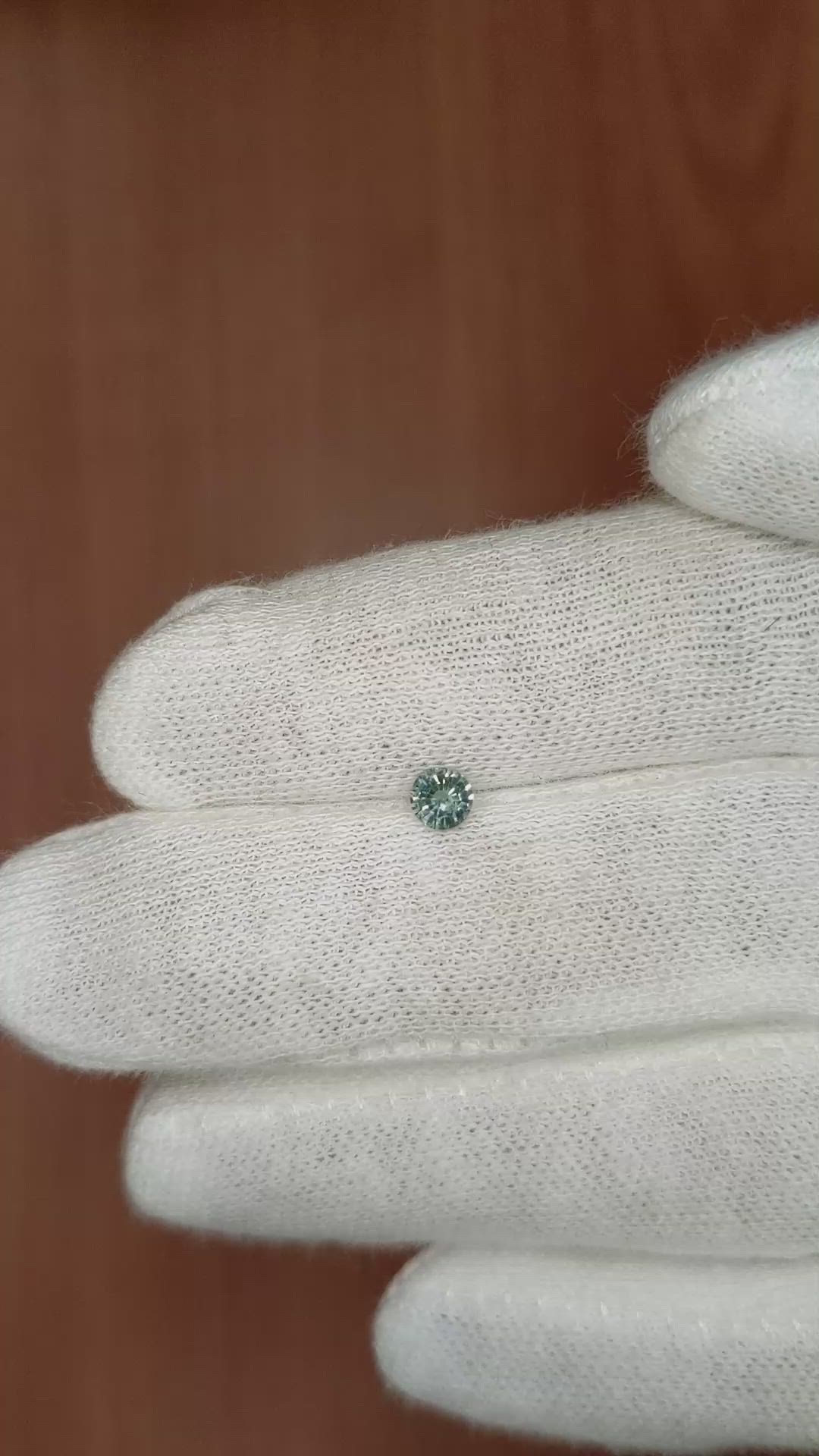 0.28 Ct. Greenish Blue Sapphire from Ceylon (Sri Lanka) Size Video