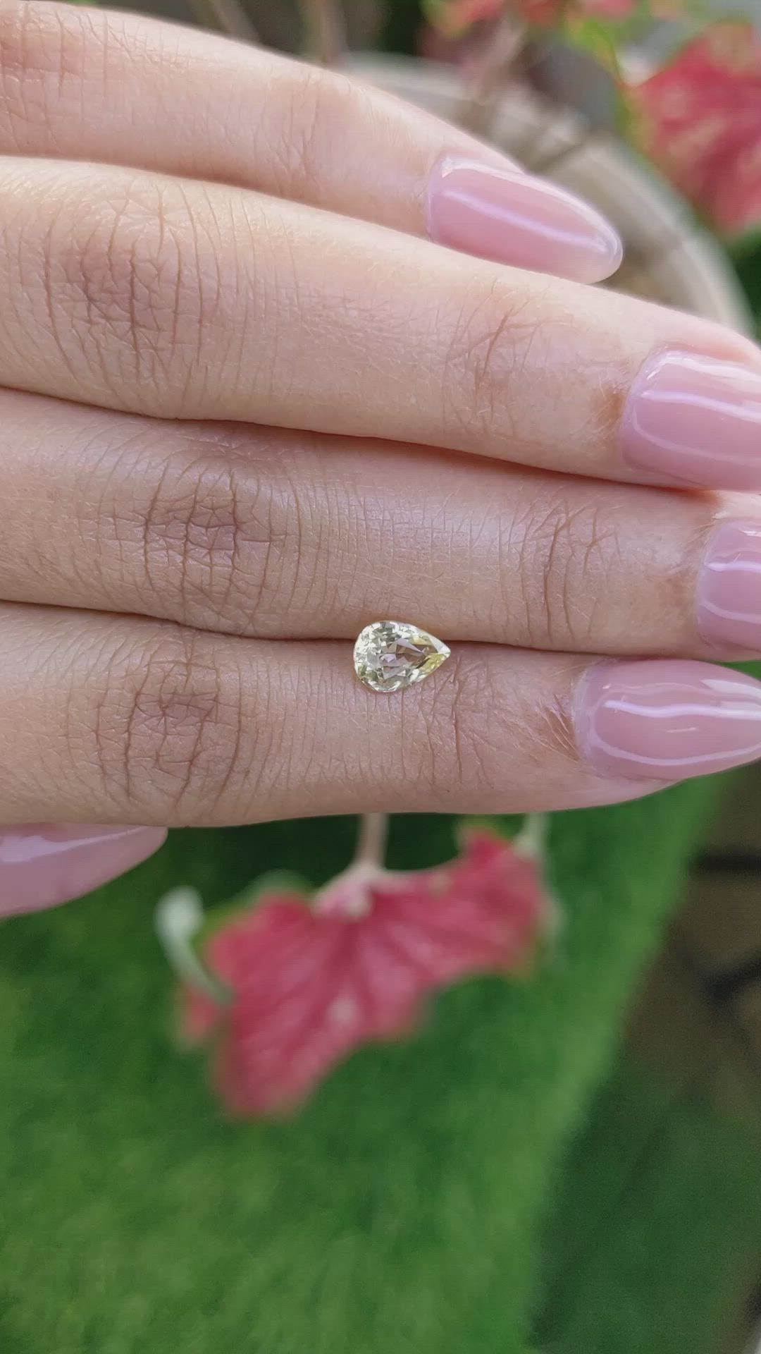 1.07 Ct. Yellow Sapphire from Ceylon (Sri Lanka) Size Video