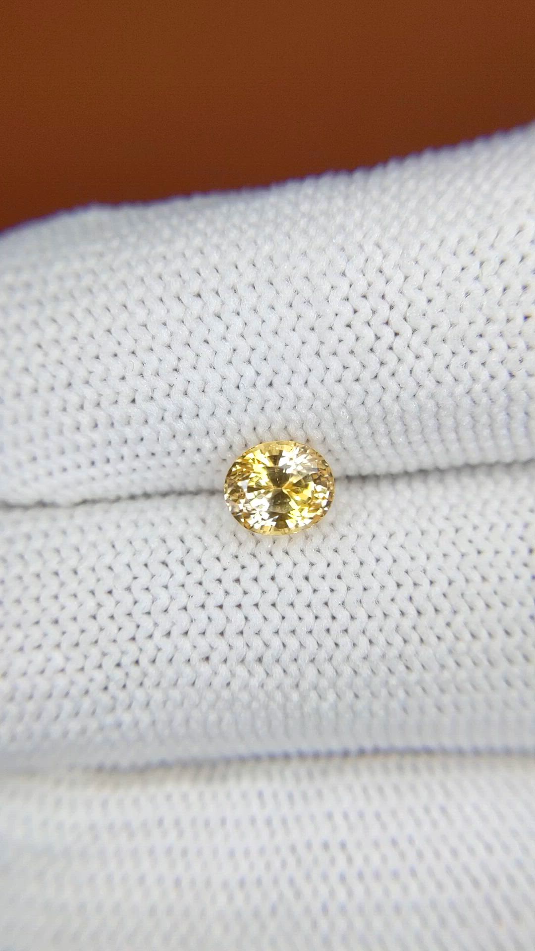 1.31 Ct. Yellow Sapphire from Ceylon (Sri Lanka) Size Video