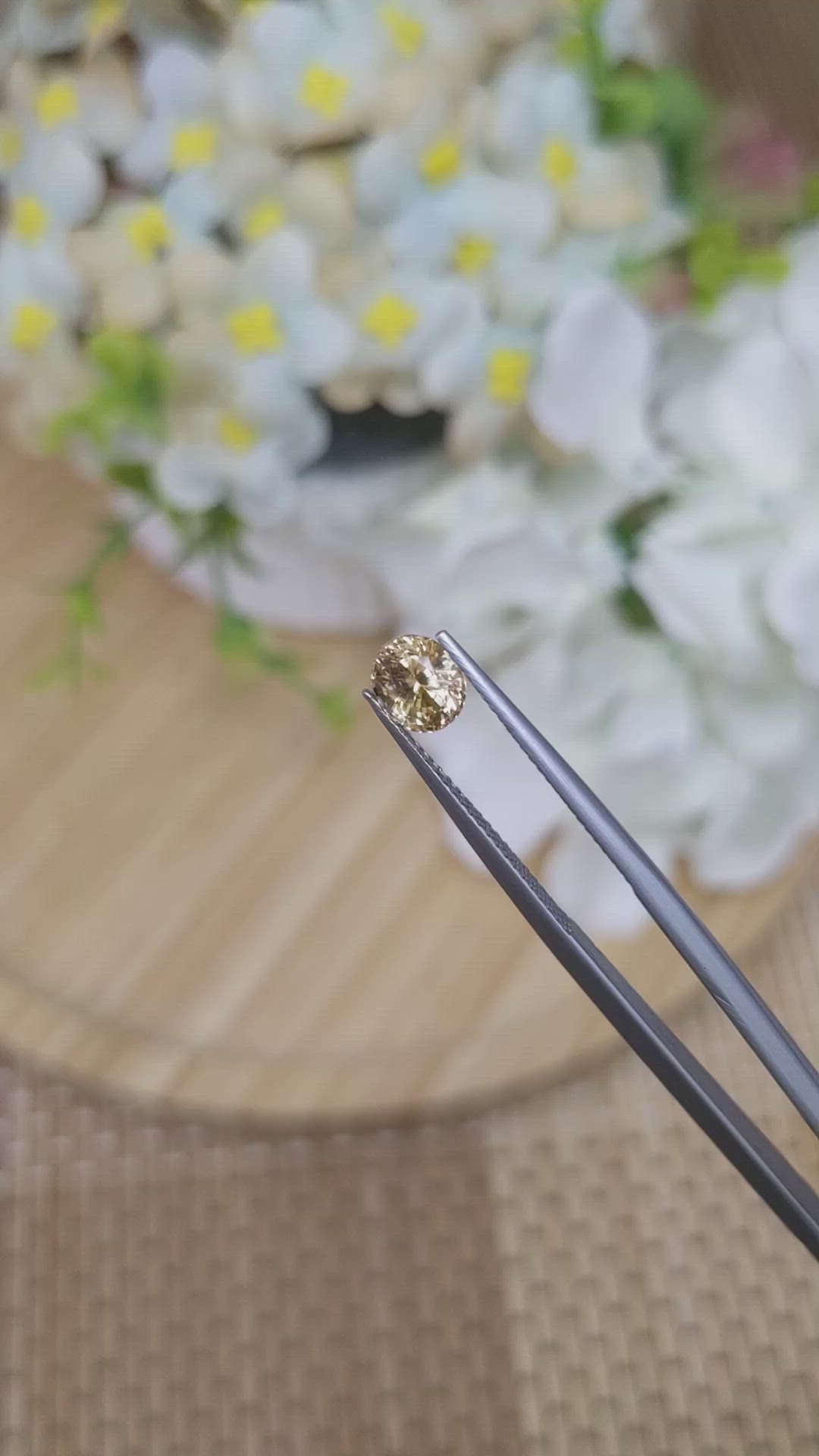 1.31 Ct. Yellow Sapphire from Ceylon (Sri Lanka) Size Video