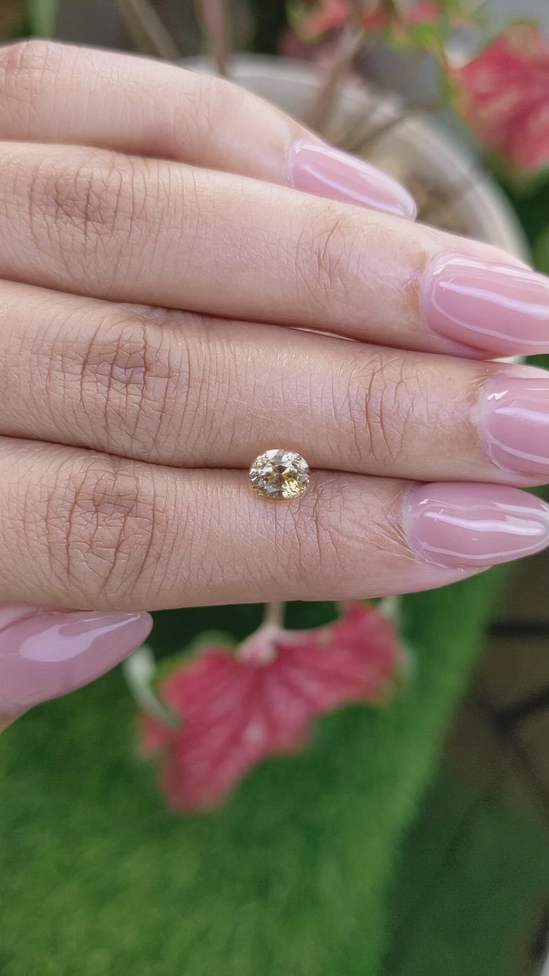 1.31 Ct. Yellow Sapphire from Ceylon (Sri Lanka) Size Video