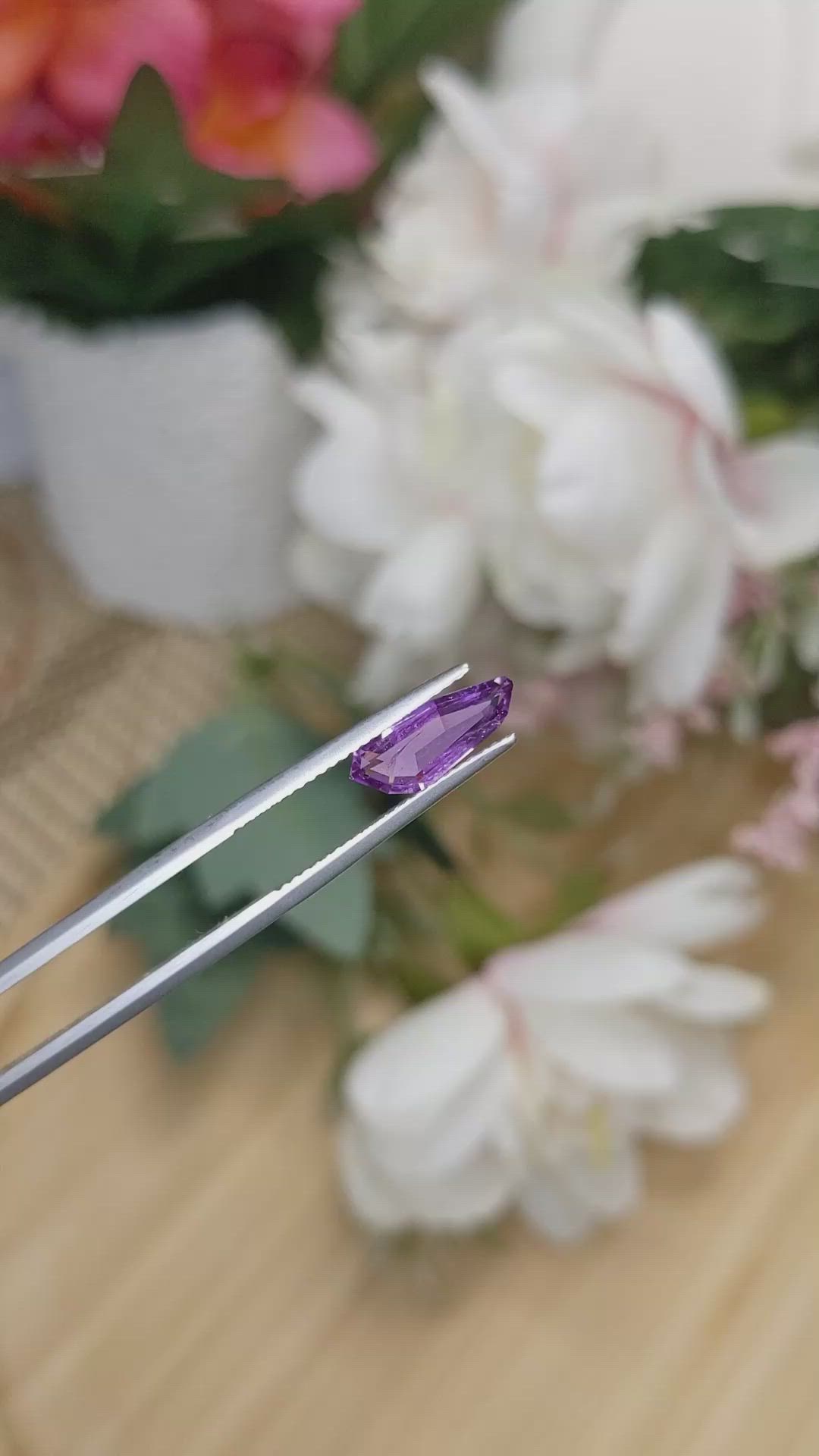 1.33 Ct. Pinkish Purple Sapphire from Ceylon (Sri Lanka) Size Video