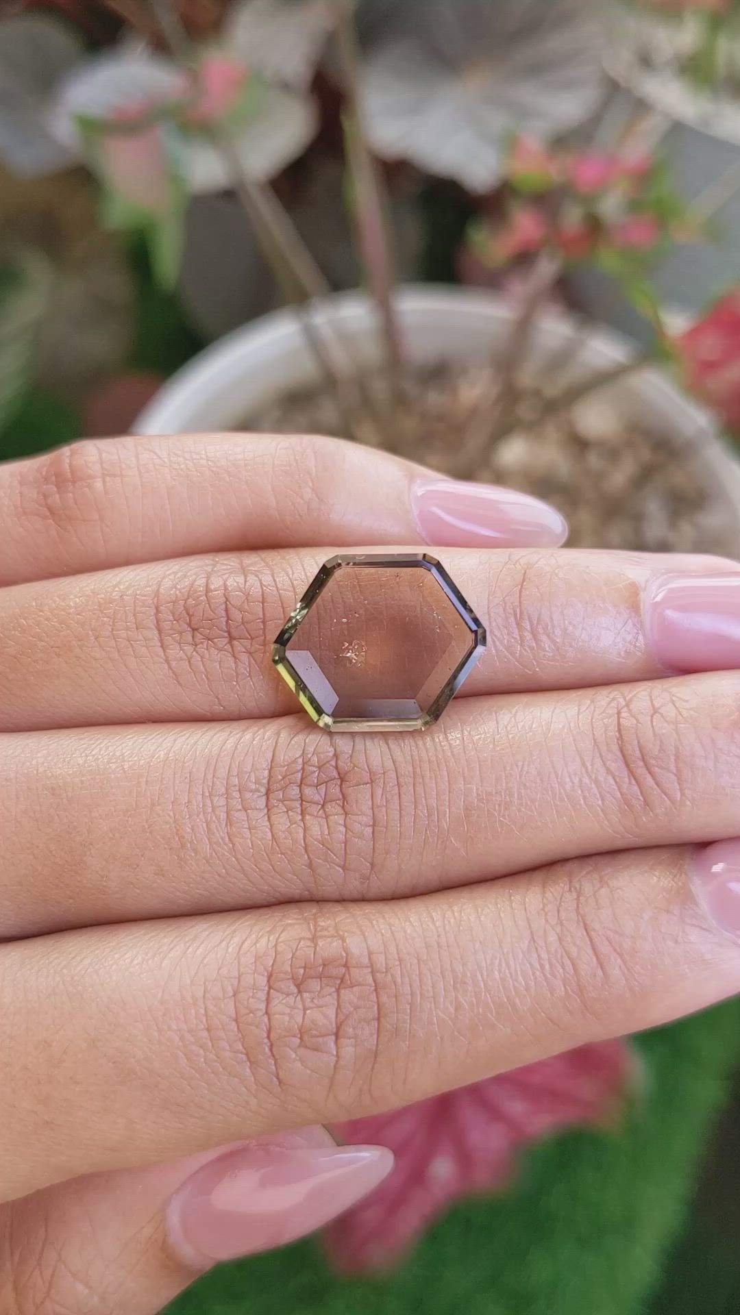 8.01 Ct. Color Change Sapphire from Ceylon (Sri Lanka) Size Video