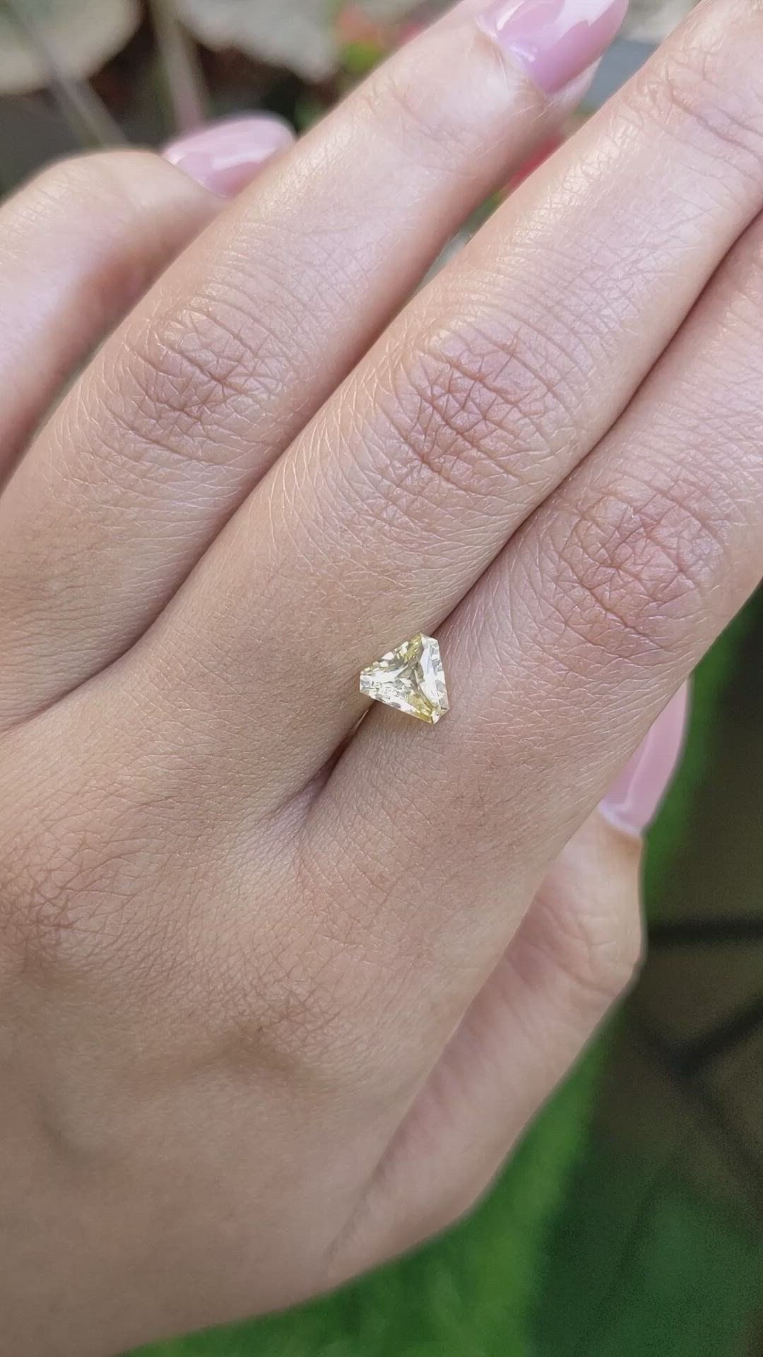 0.88 Ct. Yellow Sapphire from Ceylon (Sri Lanka) Size Video