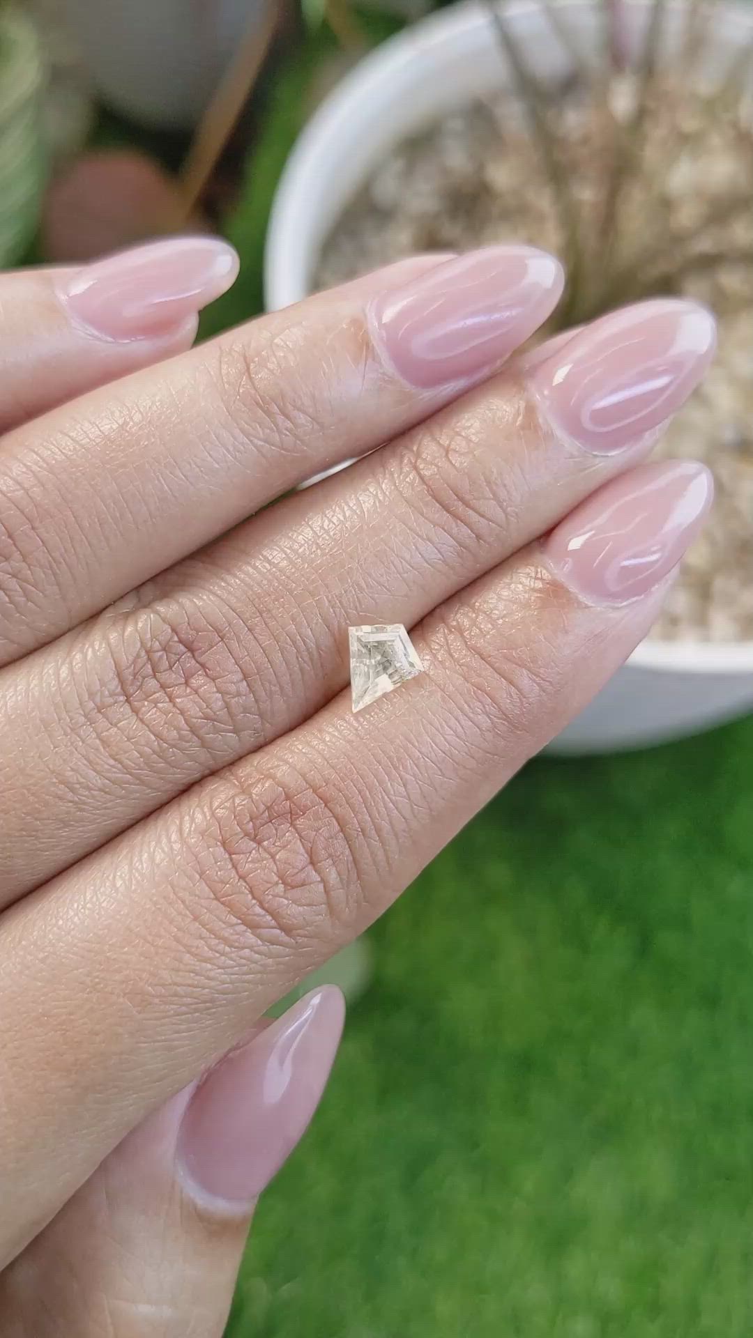 1.18 Ct. Yellow Sapphire from Ceylon (Sri Lanka) Size Video