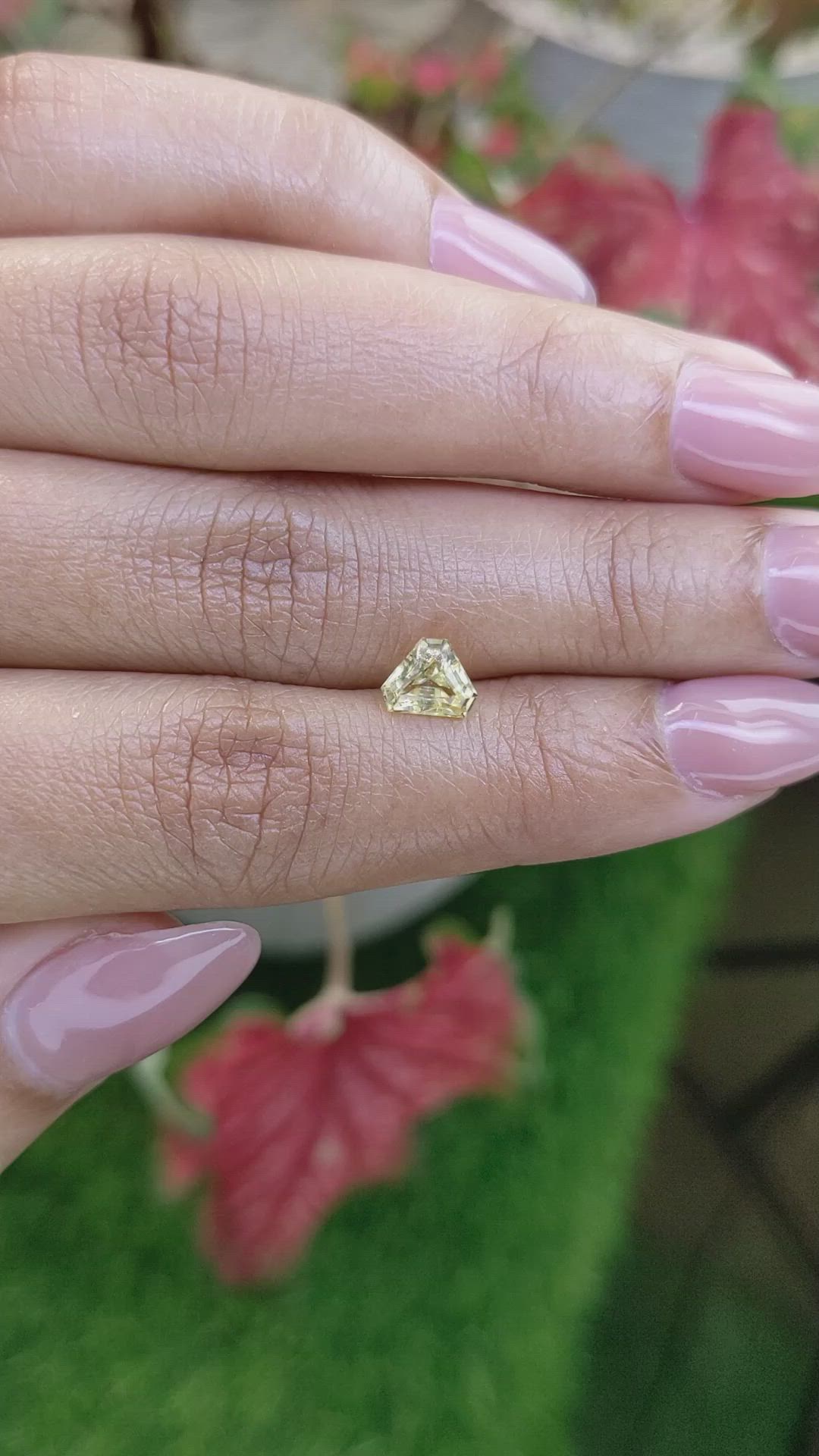 1.11 Ct. Yellow Sapphire from Ceylon (Sri Lanka) Size Video