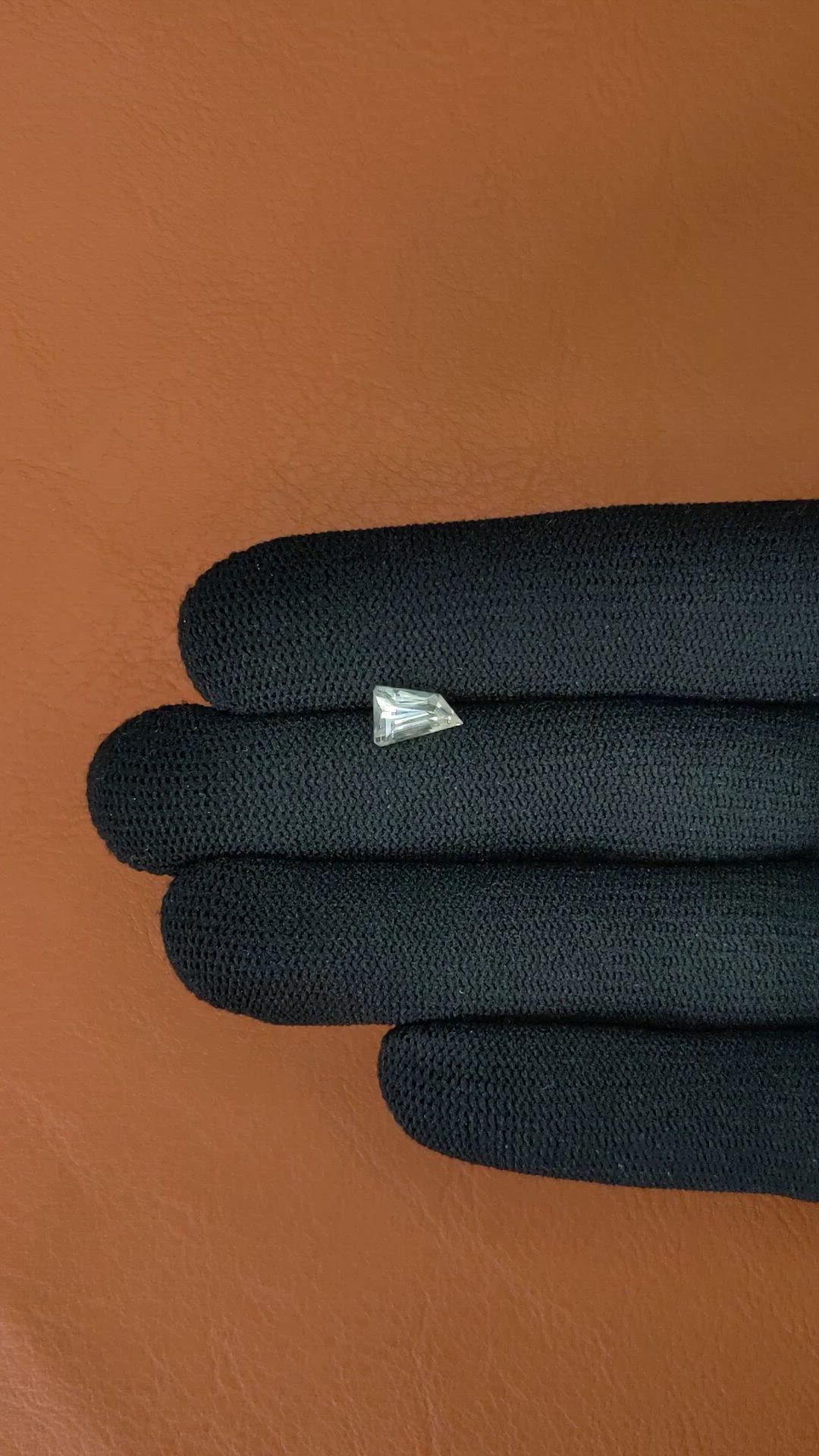 1.52 Ct. Yellow Sapphire from Ceylon (Sri Lanka) Size Video