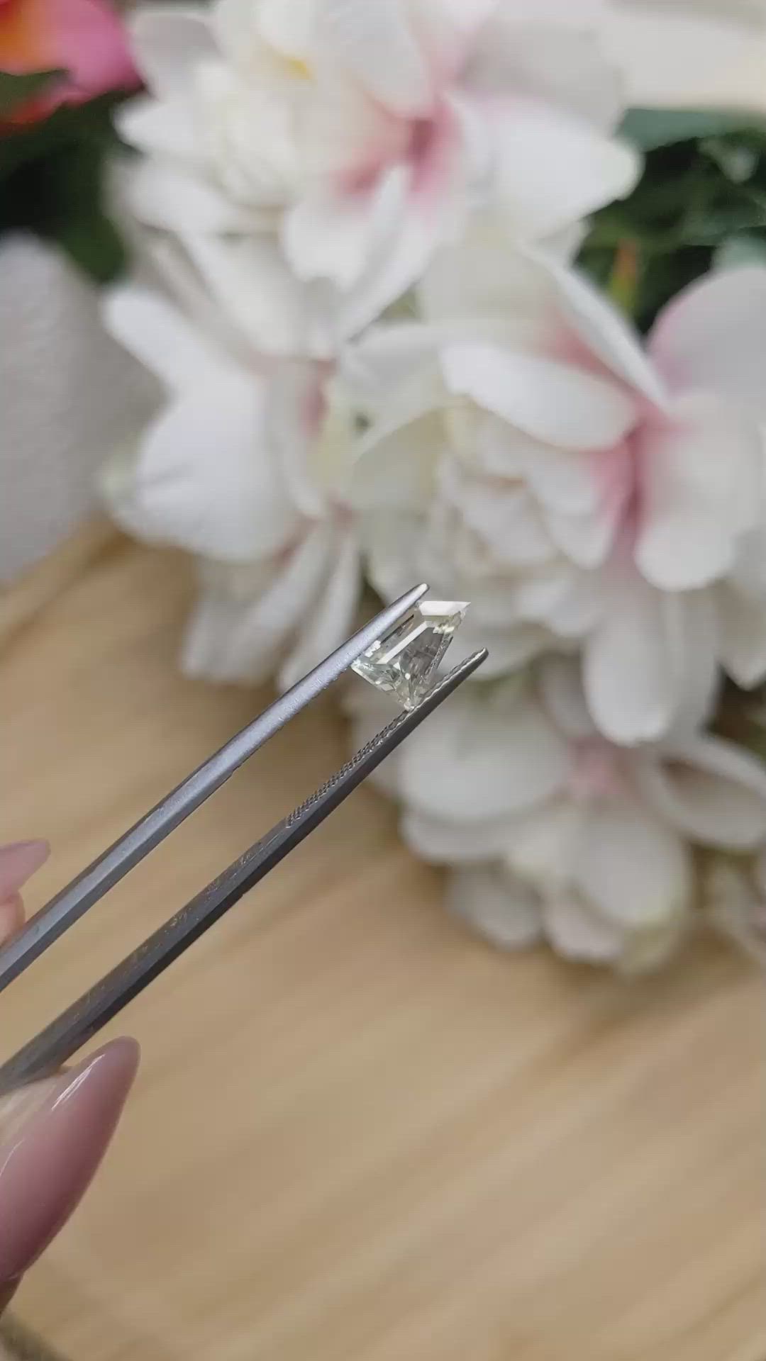 1.52 Ct. Yellow Sapphire from Ceylon (Sri Lanka) Size Video