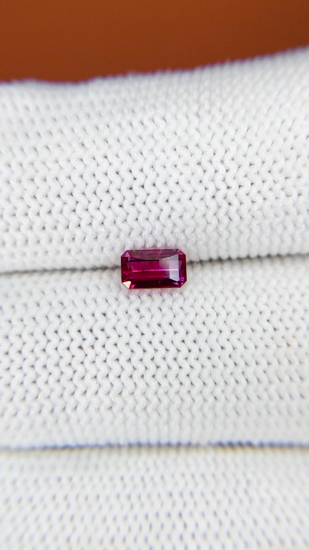 0.61 Ct. Reddish Pink Sapphire from Ceylon (Sri Lanka) Size Video