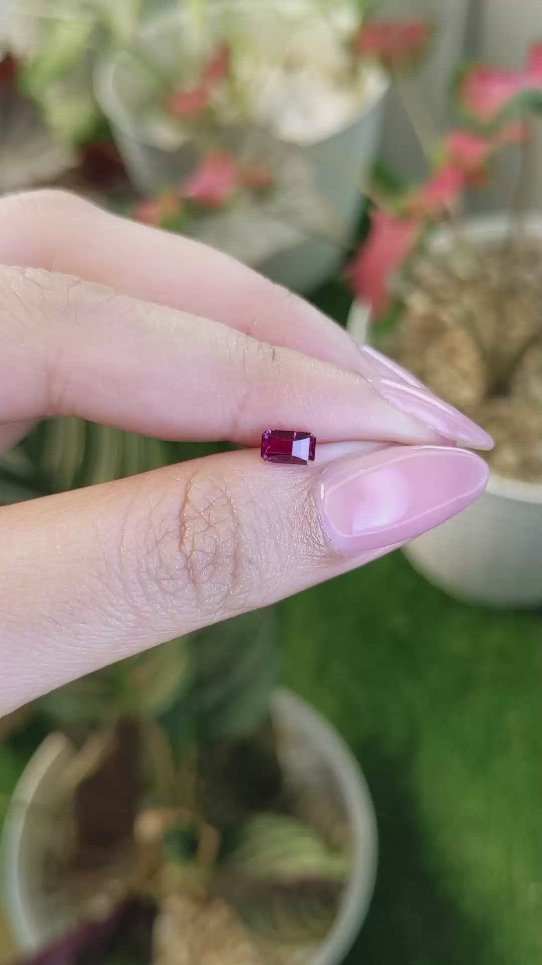 0.61 Ct. Reddish Pink Sapphire from Ceylon (Sri Lanka) Size Video