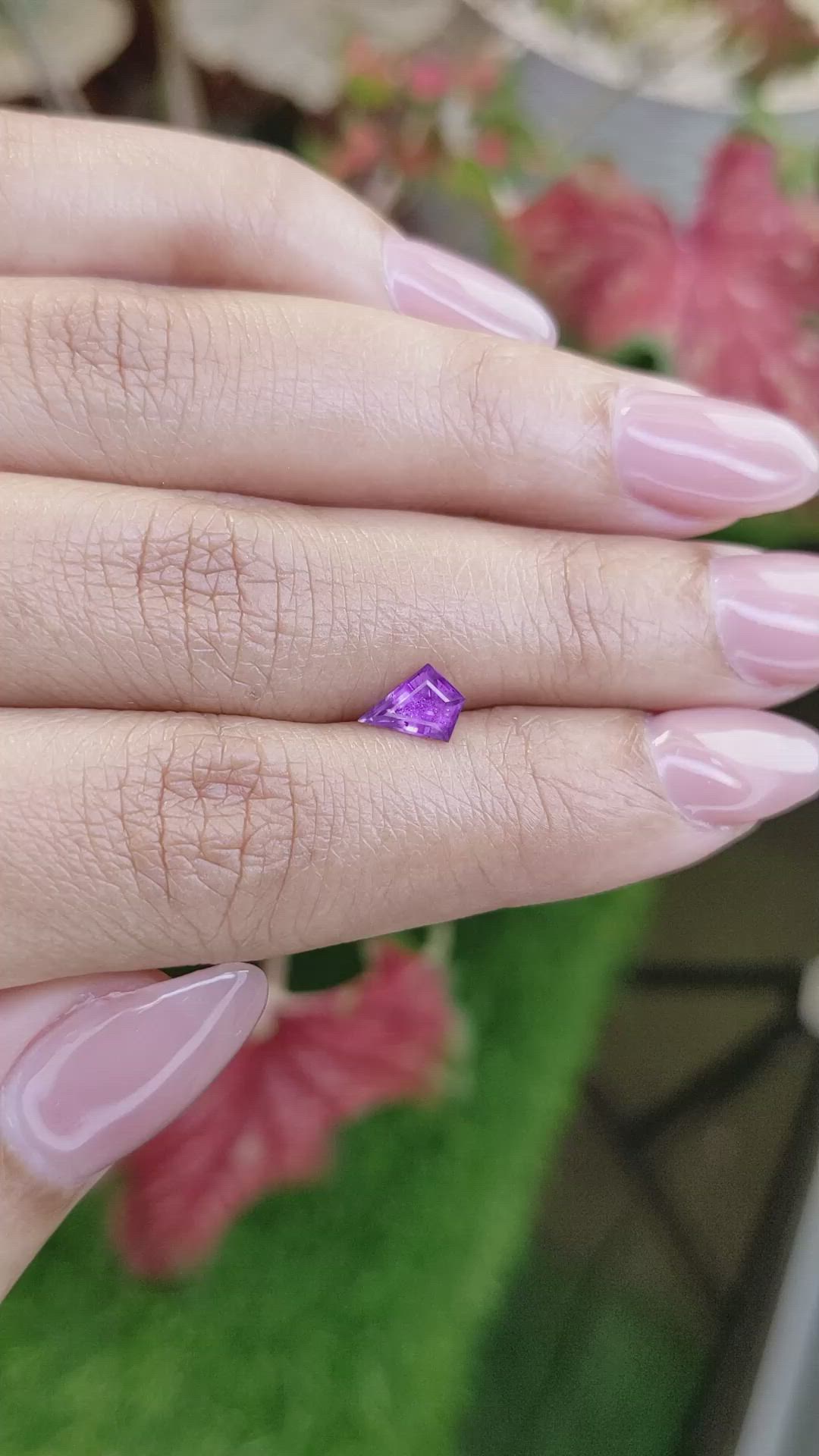 0.66 Ct. Pinkish Purple Sapphire from Ceylon (Sri Lanka) Size Video