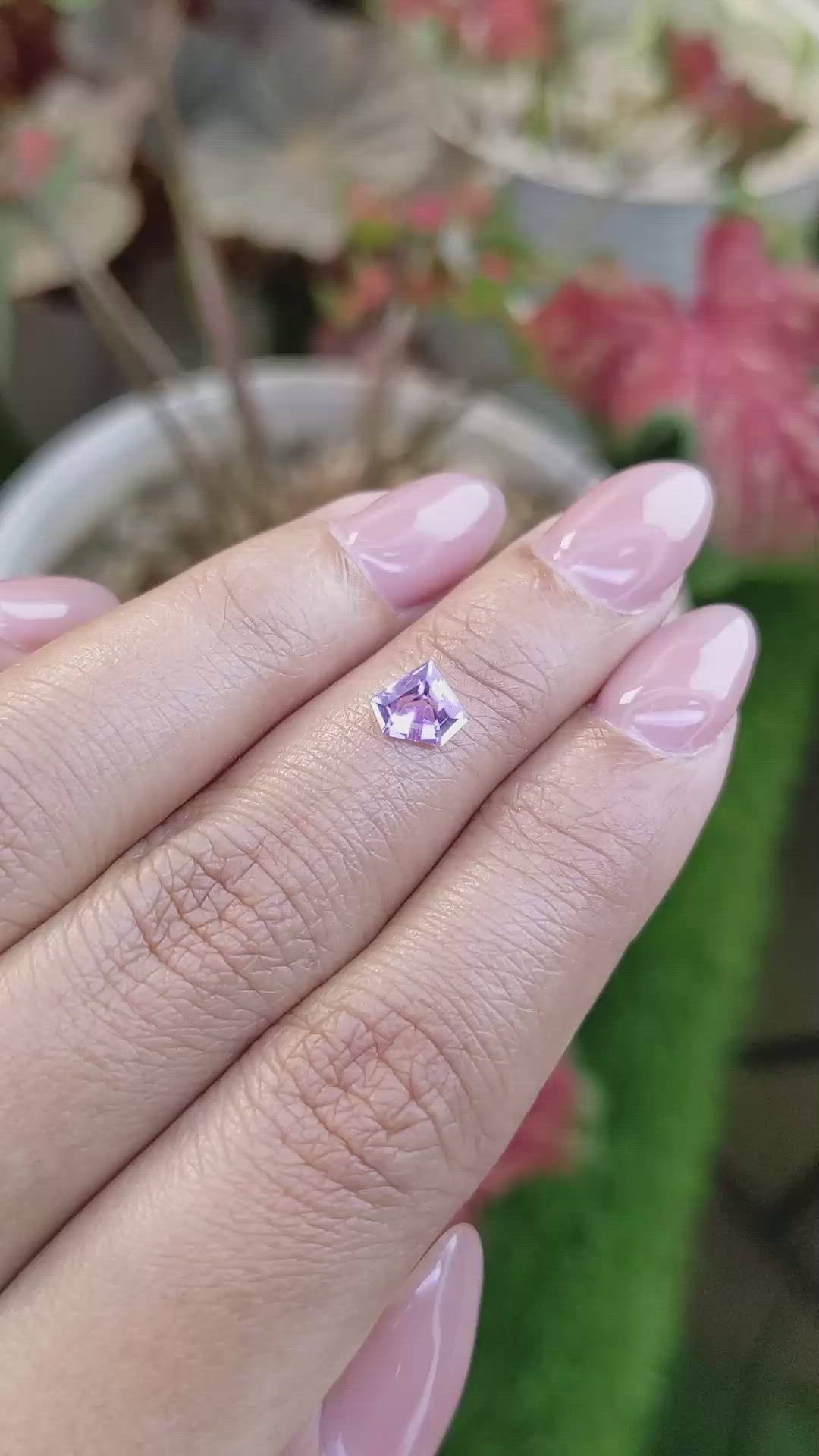 0.86 Ct. Pinkish Purple Sapphire from Ceylon (Sri Lanka) Size Video
