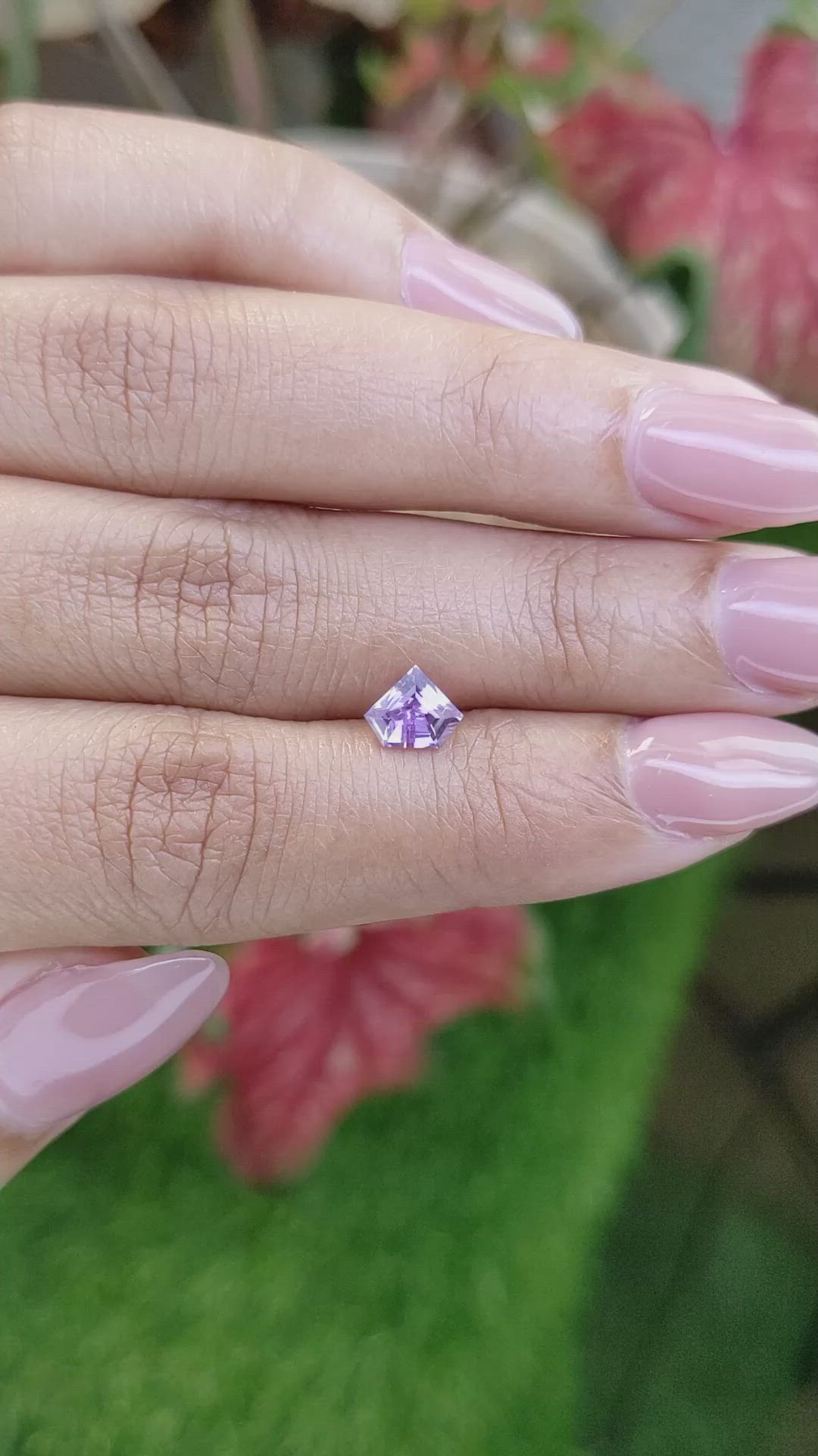 0.86 Ct. Pinkish Purple Sapphire from Ceylon (Sri Lanka) Size Video