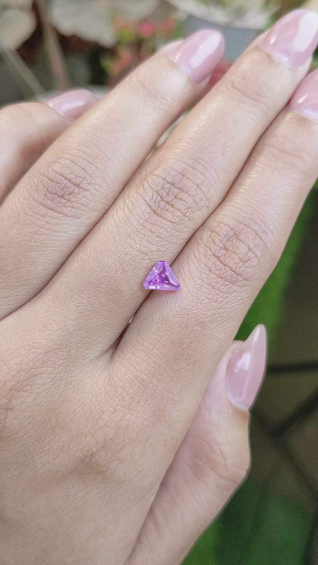 0.88 Ct. Pinkish Purple Sapphire from Ceylon (Sri Lanka) Size Video