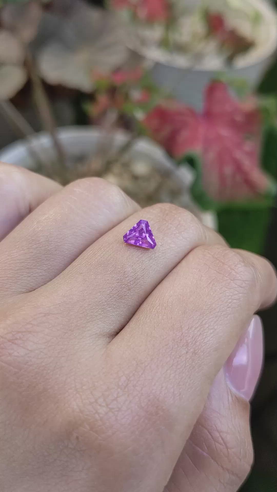 0.88 Ct. Pinkish Purple Sapphire from Ceylon (Sri Lanka) Size Video