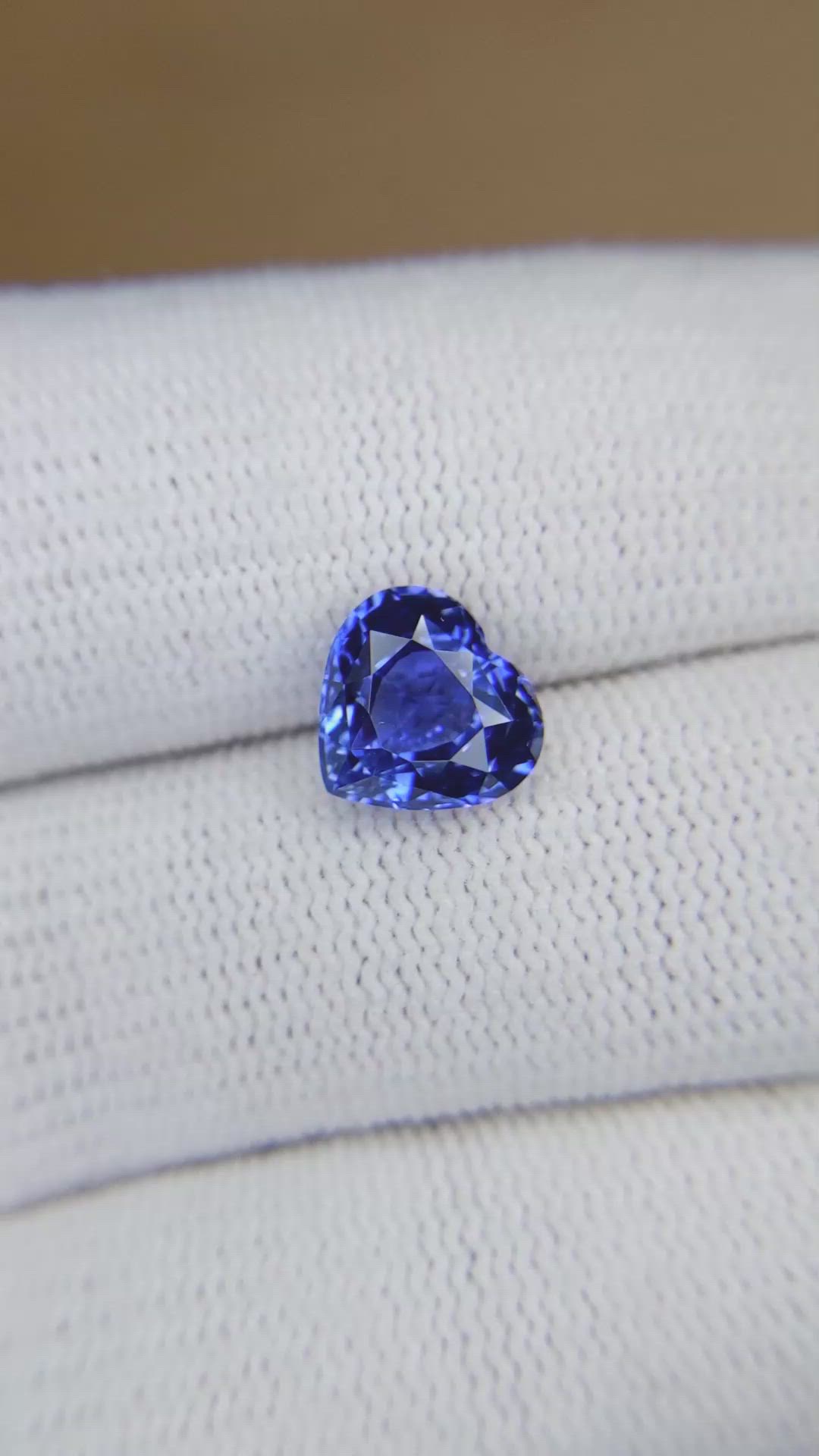 3.05 Ct. Blue Sapphire from Ceylon (Sri Lanka) Size Video