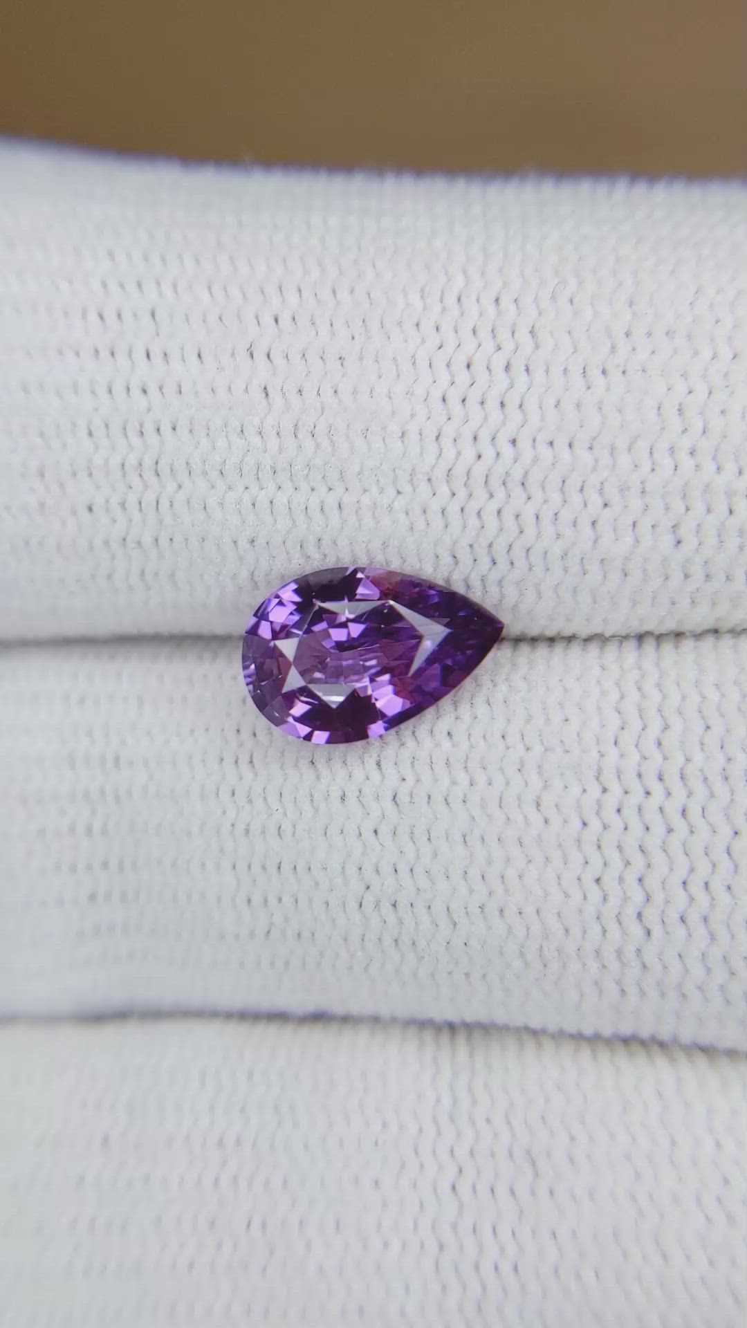 2.20 Ct. Pinkish Purple Sapphire from Ceylon (Sri Lanka) Size Video