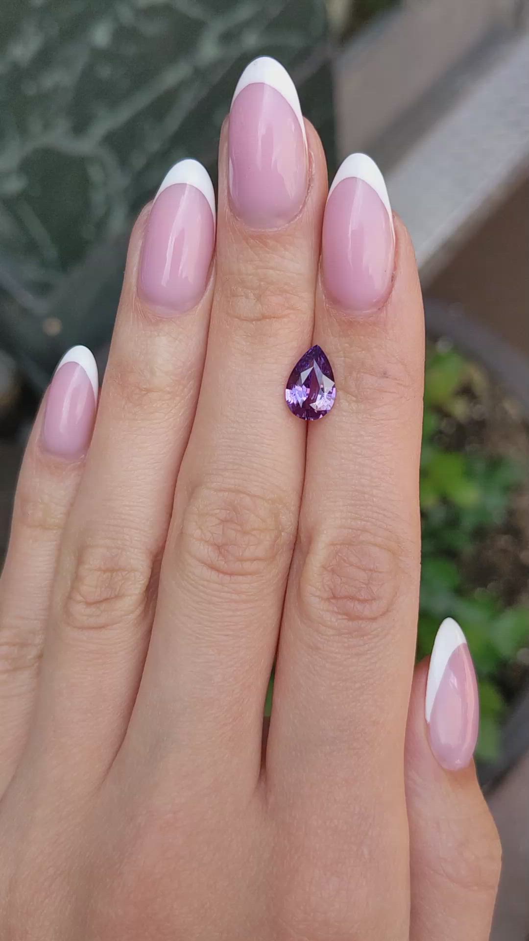 2.20 Ct. Pinkish Purple Sapphire from Ceylon (Sri Lanka) Size Video