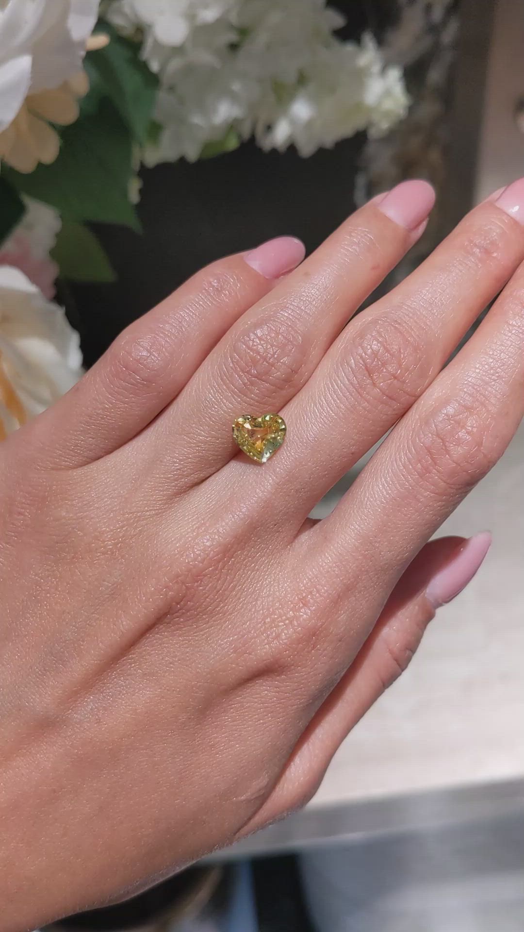 2.45 Ct. Yellow Sapphire from Ceylon (Sri Lanka) Size Video
