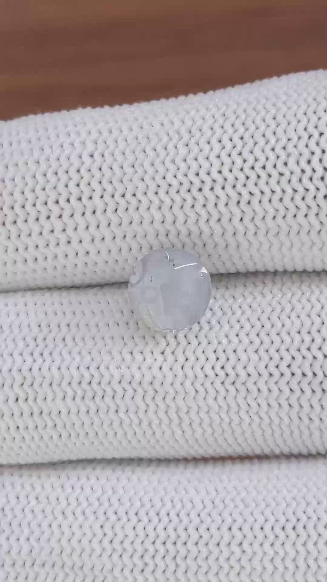 2.96 Ct. Grey Star Sapphire from Ceylon (Sri Lanka) Size Video