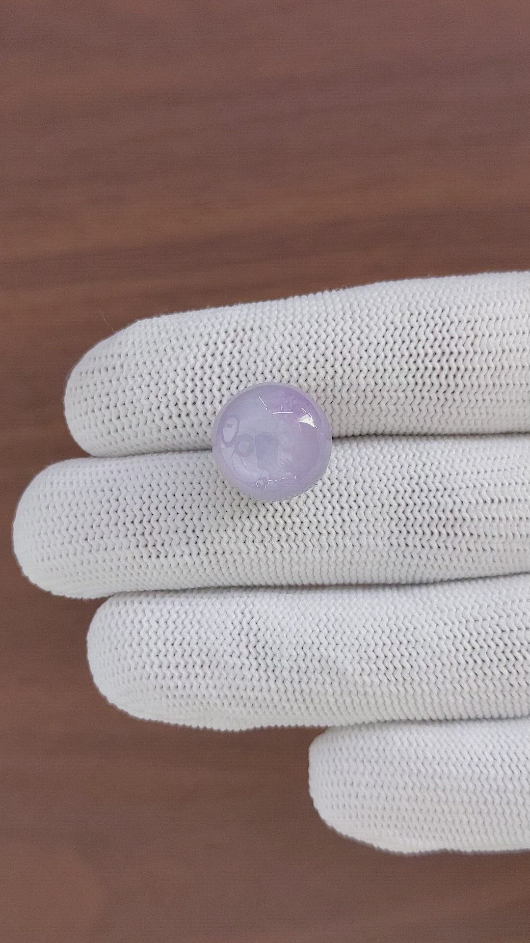 22.91 Ct. Violet Star Sapphire from Ceylon (Sri Lanka) Size Video