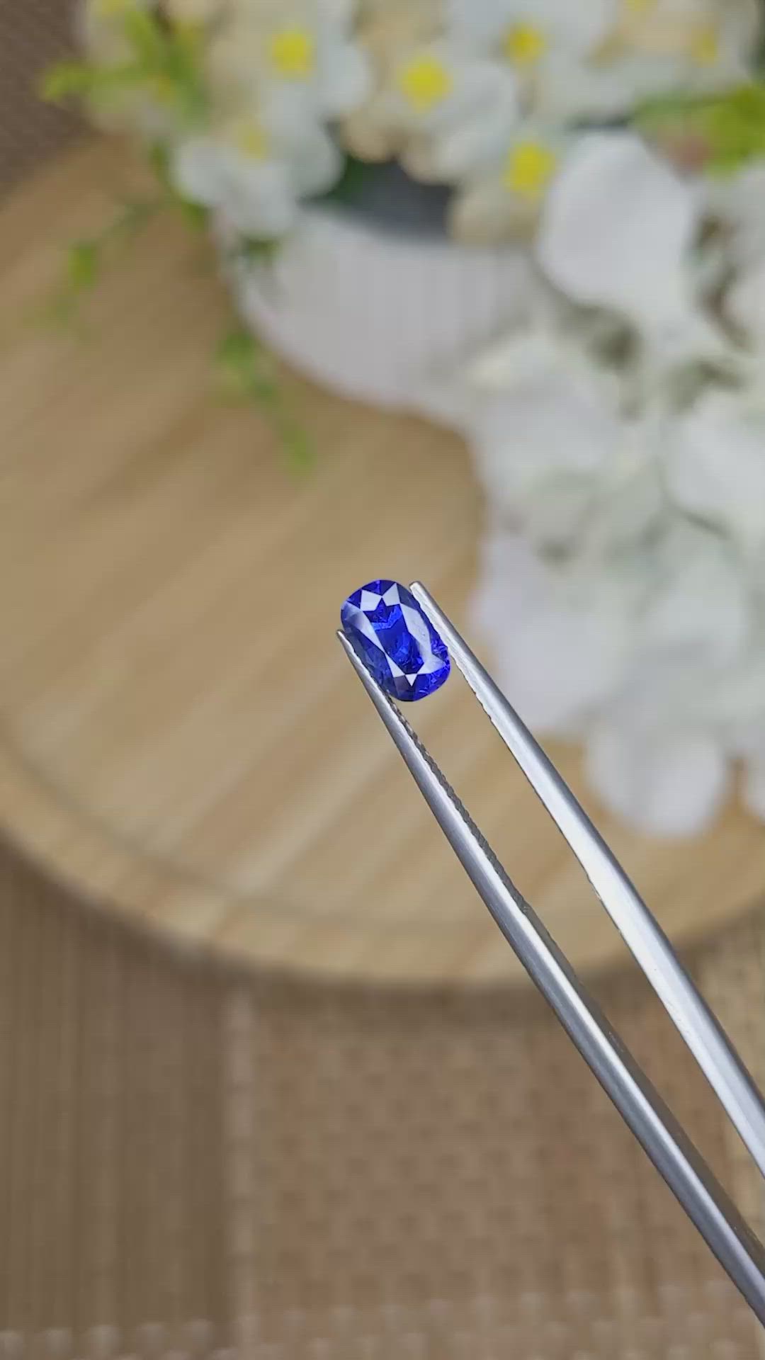 1.06 Ct. Blue Sapphire from Ceylon (Sri Lanka) Size Video