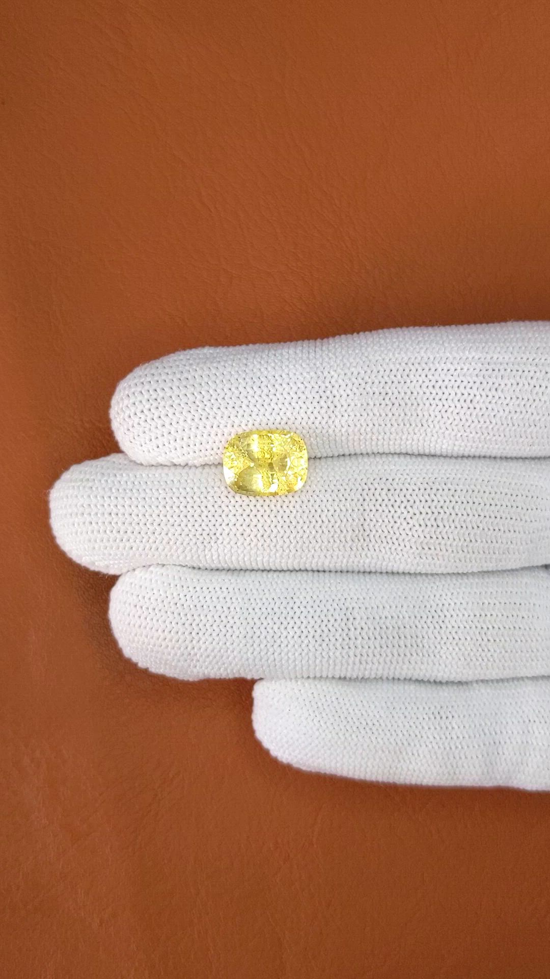 6.42 Ct. Yellow Sapphire from Ceylon (Sri Lanka) Size Video