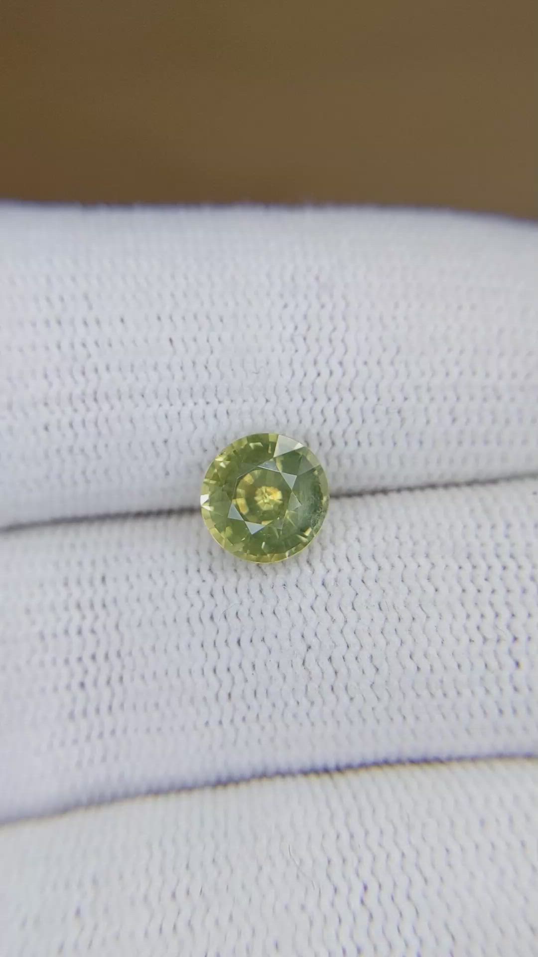 2.00 Ct. Yellowish Green Sapphire from Montana Size Video